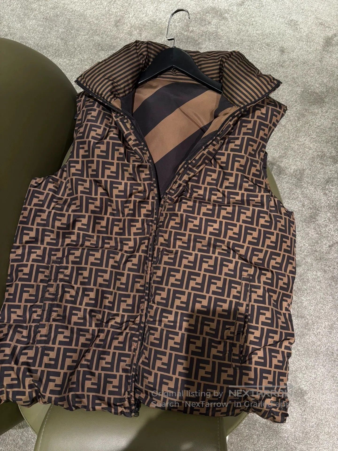 Fendi Fendi Double-Sided Down Vest. Size US XL / EU 56 / 4 - 1 Thumbnail