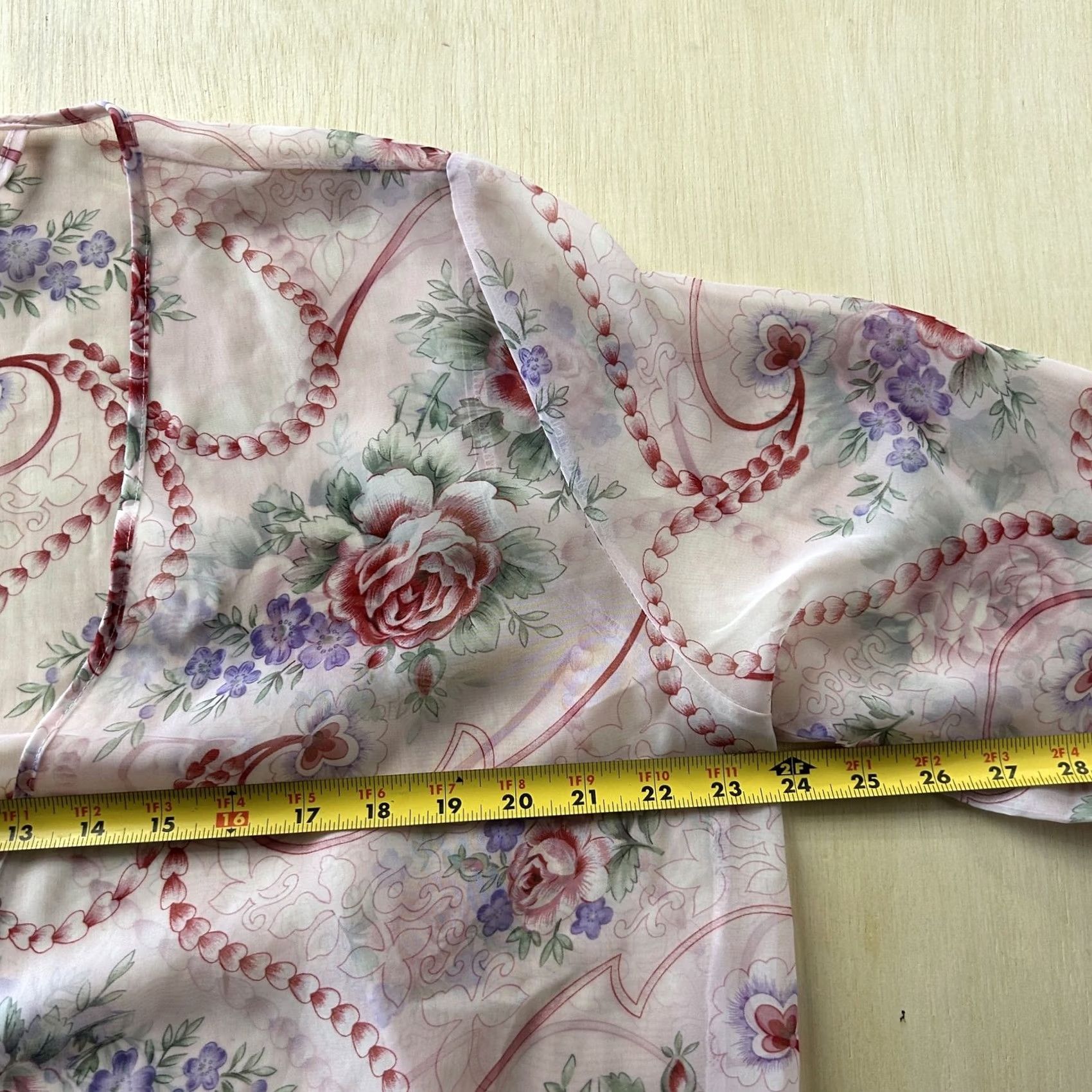 Vintage VINTAGE Secret Treasures Kimono Robe Womens Pink Floral Chiffon Sheer Size Size ONE SIZE - 4 Thumbnail