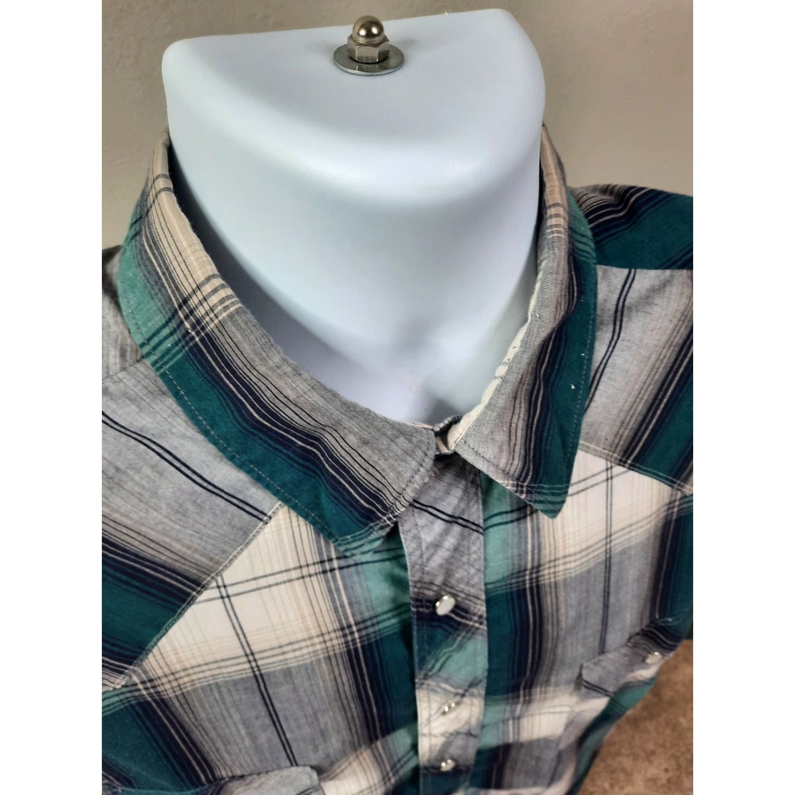 Wrangler VINTAGE Wrangler Western green plaid long sleeve pearl snap button shirt Large Mens Shirt Size US L / EU 52-54 / 3 - 4 Thumbnail