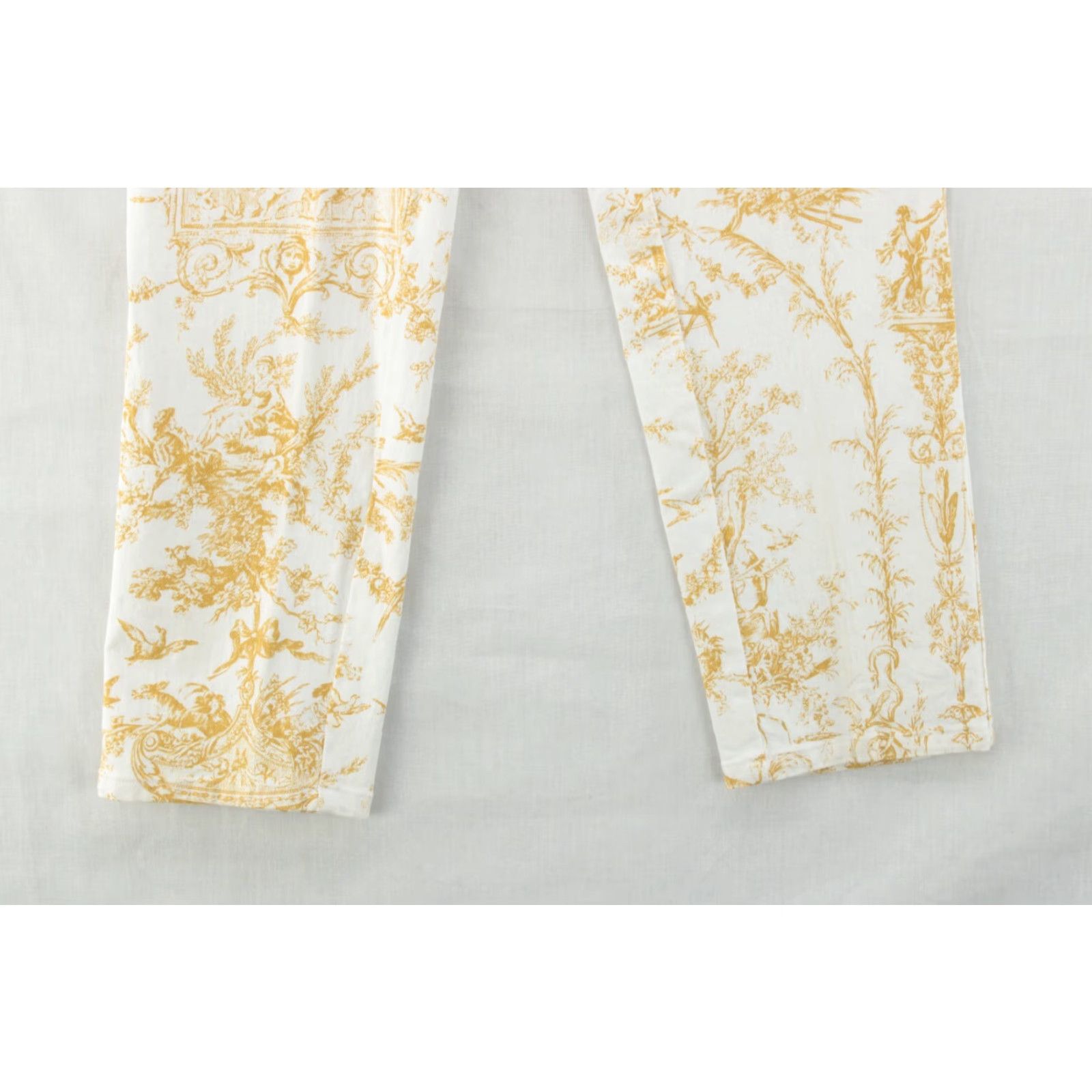 Vintage VINTAGE Mesmerize Toile Jeans White Floral 6 Regular 28in Inseam 28in 5-Pocket Cotton Blend Dry Clean Only USA Womens Jeans Bohemian Size 28" / US 6 / IT 42 - 3 Thumbnail