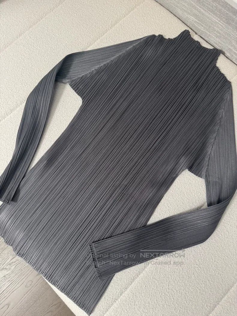 Issey Miyake Dark Gray Basic Ruched Stand-Collar Long-Slee