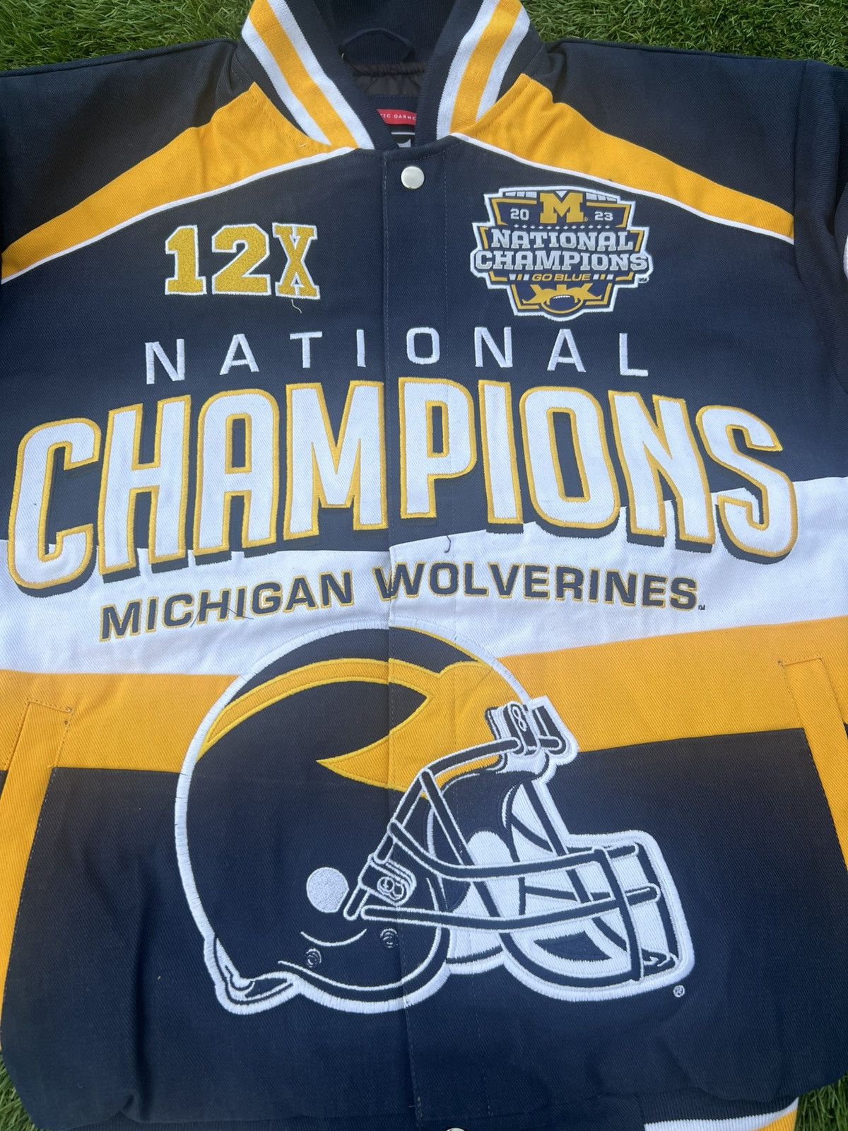 NCAA Michigan Wolverines Champions Franchise Club Bomber Size US L / EU 52-54 / 3 - 7 Thumbnail