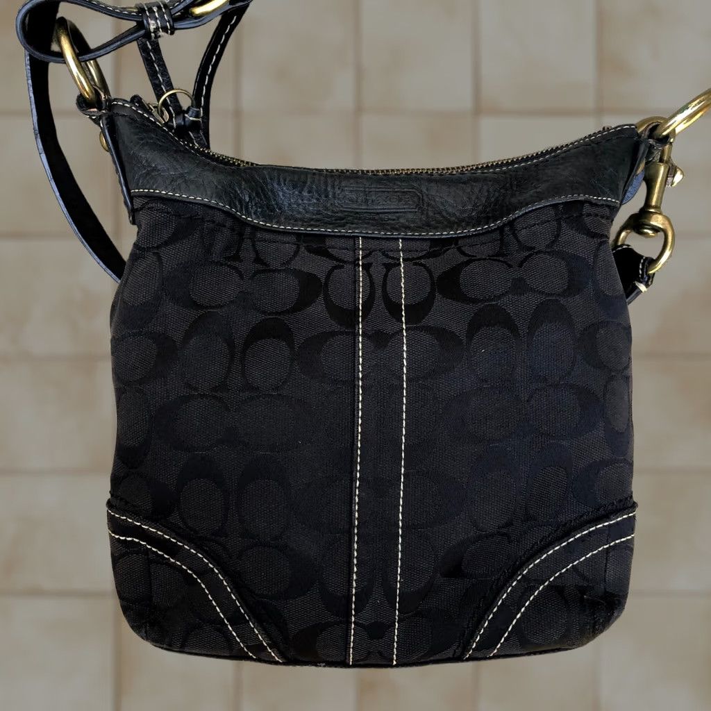 Coach VINTAGE Coach Crossbody Signature Monogram Purse Women's Black Bag G065-10402 Size ONE SIZE - 1 Thumbnail