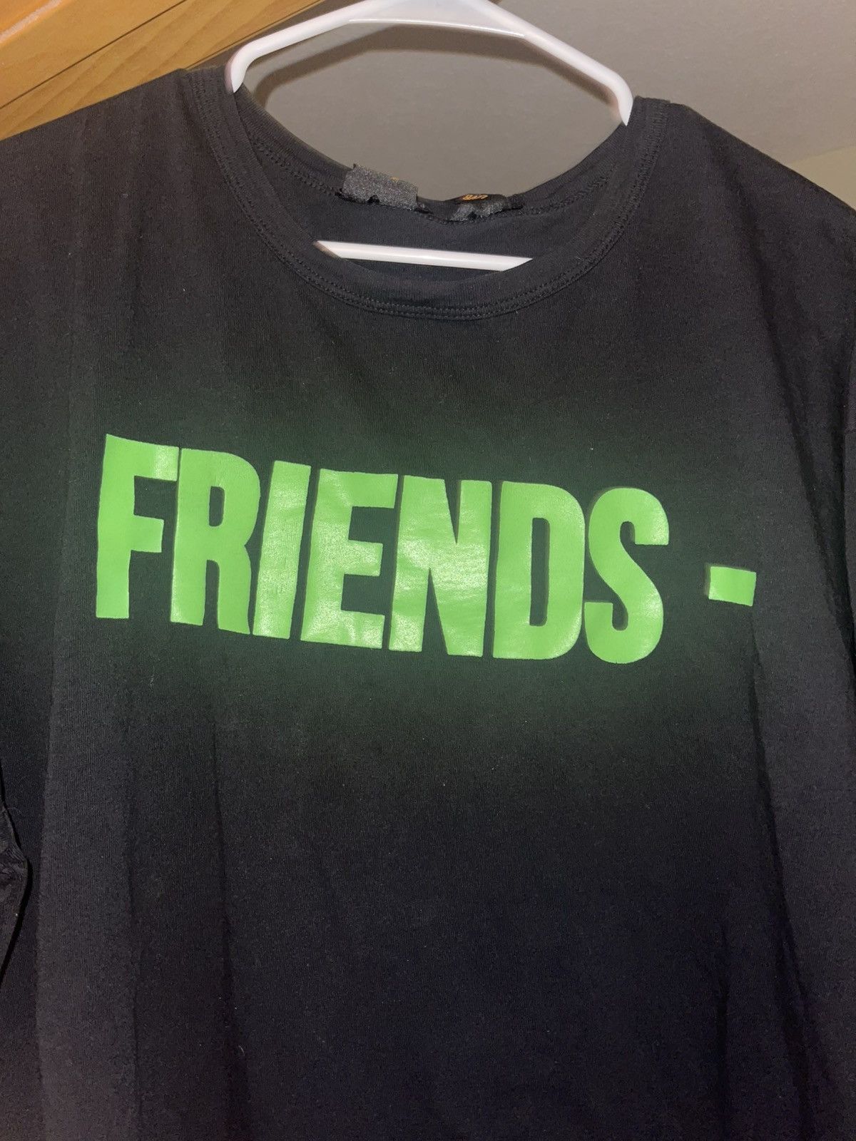 Vlone Vlone no friends T shirt Size US XXL / EU 58 / 5 - 1 Thumbnail