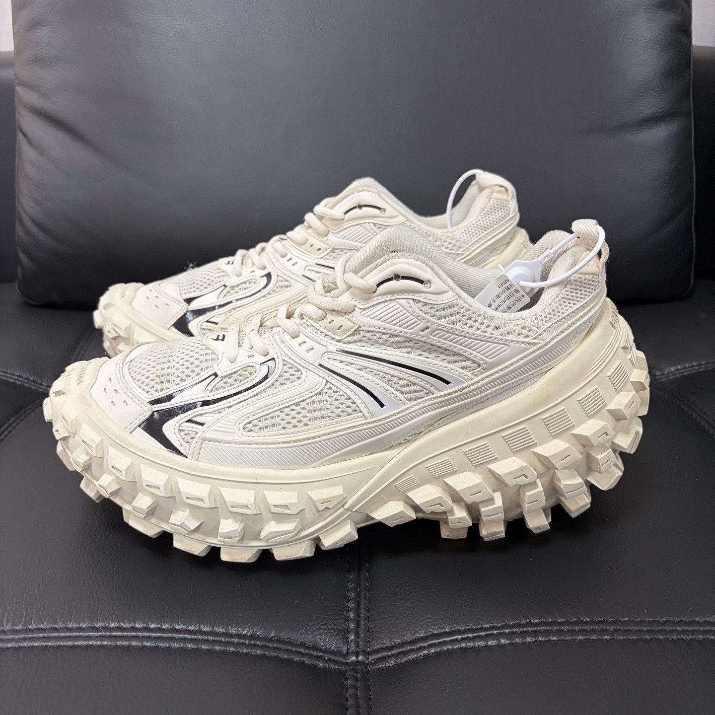 Balenciaga Balenciaga White Casual Thick Sole Shoes Size US 8 / EU 41 - 1 Thumbnail