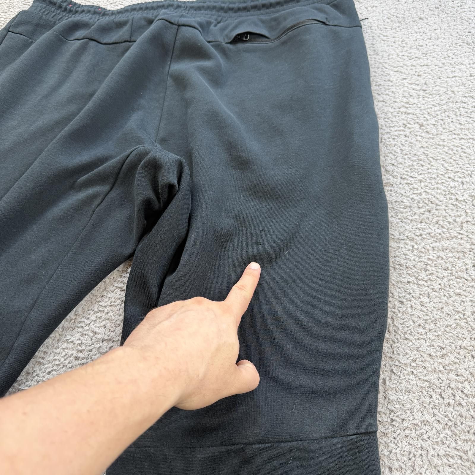 Nike Nike Tech Fleece Joggers Black XXL Mens Athletic Sweatpants Size US 40 / EU 56 - 7 Thumbnail