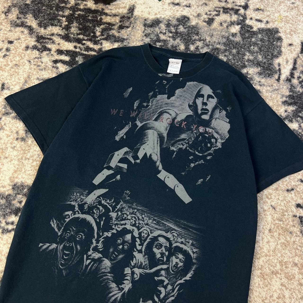 Band Tees Queen Vintage Y2K Two-Sides Big Logo Rock Band T-Shirt 1TS72 Size US XL / EU 56 / 4 - 4 Thumbnail