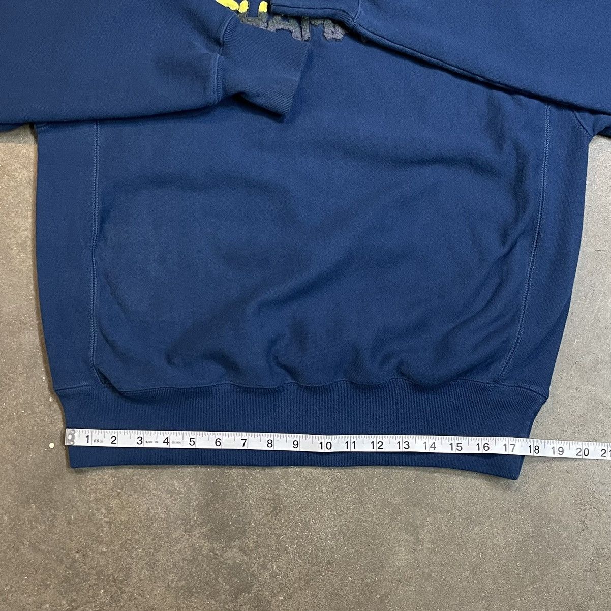 Champion Vintage 90s Champion Reverse Weave Crewneck Sweatshirt Logo Size US M / EU 48-50 / 2 - 8 Thumbnail