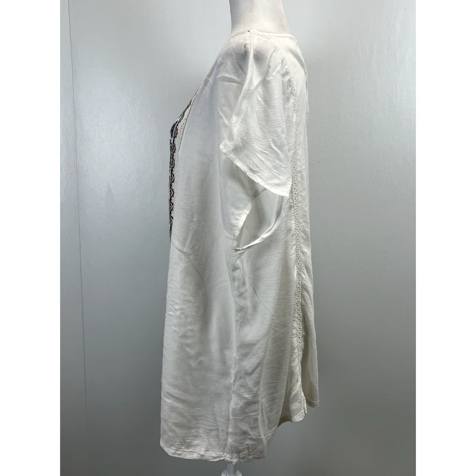 Lucky Brand Lucky Brand Shirt Womens 3X White Embroidered Aztec Lightweight Boho Size XXL / US 16-18 / IT 52-54 - 2 Thumbnail