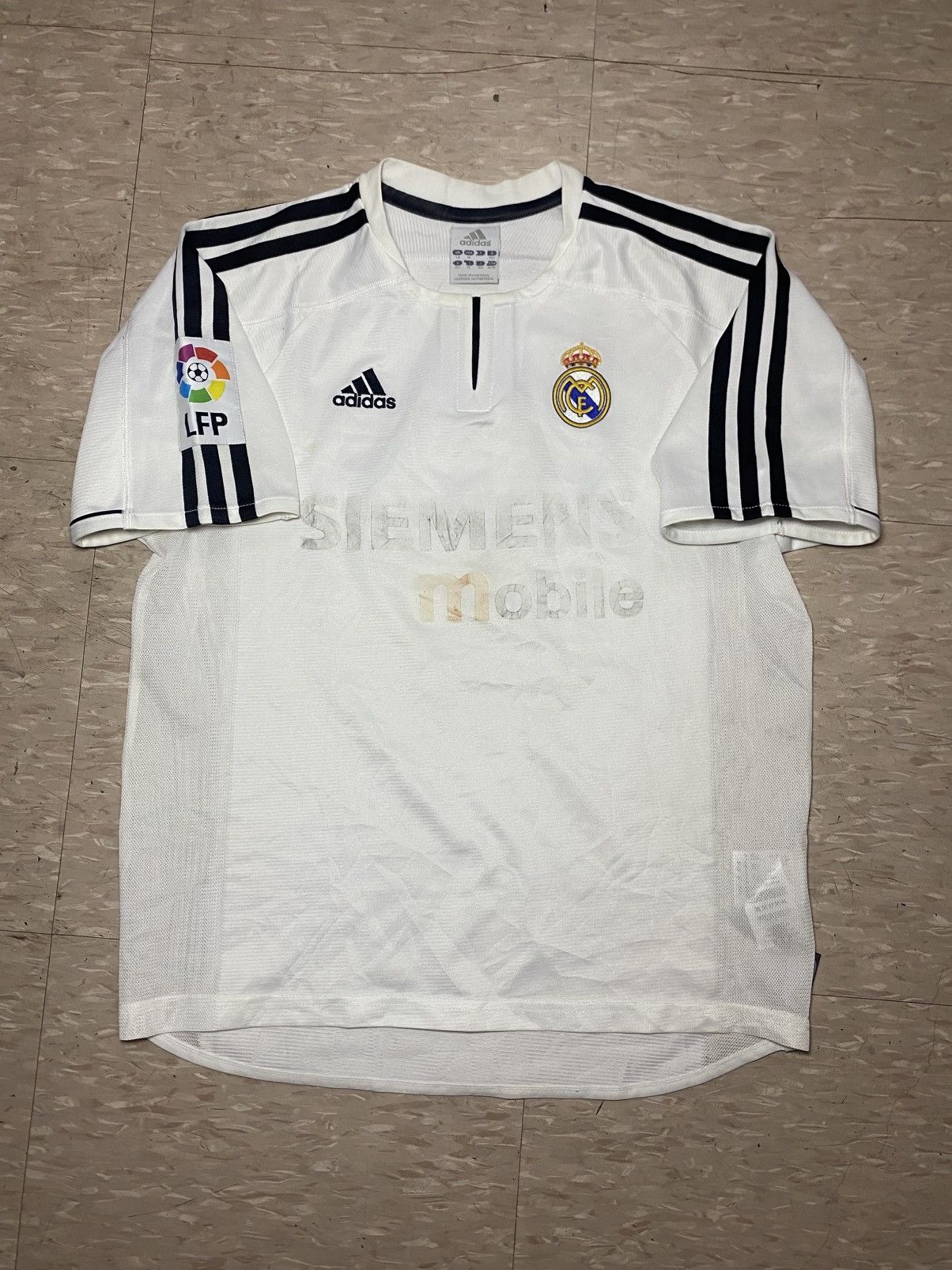 Adidas Vintage adidas real madrid 2003/04 home shirt rare size kids Size US M / EU 48-50 / 2 - 3 Thumbnail