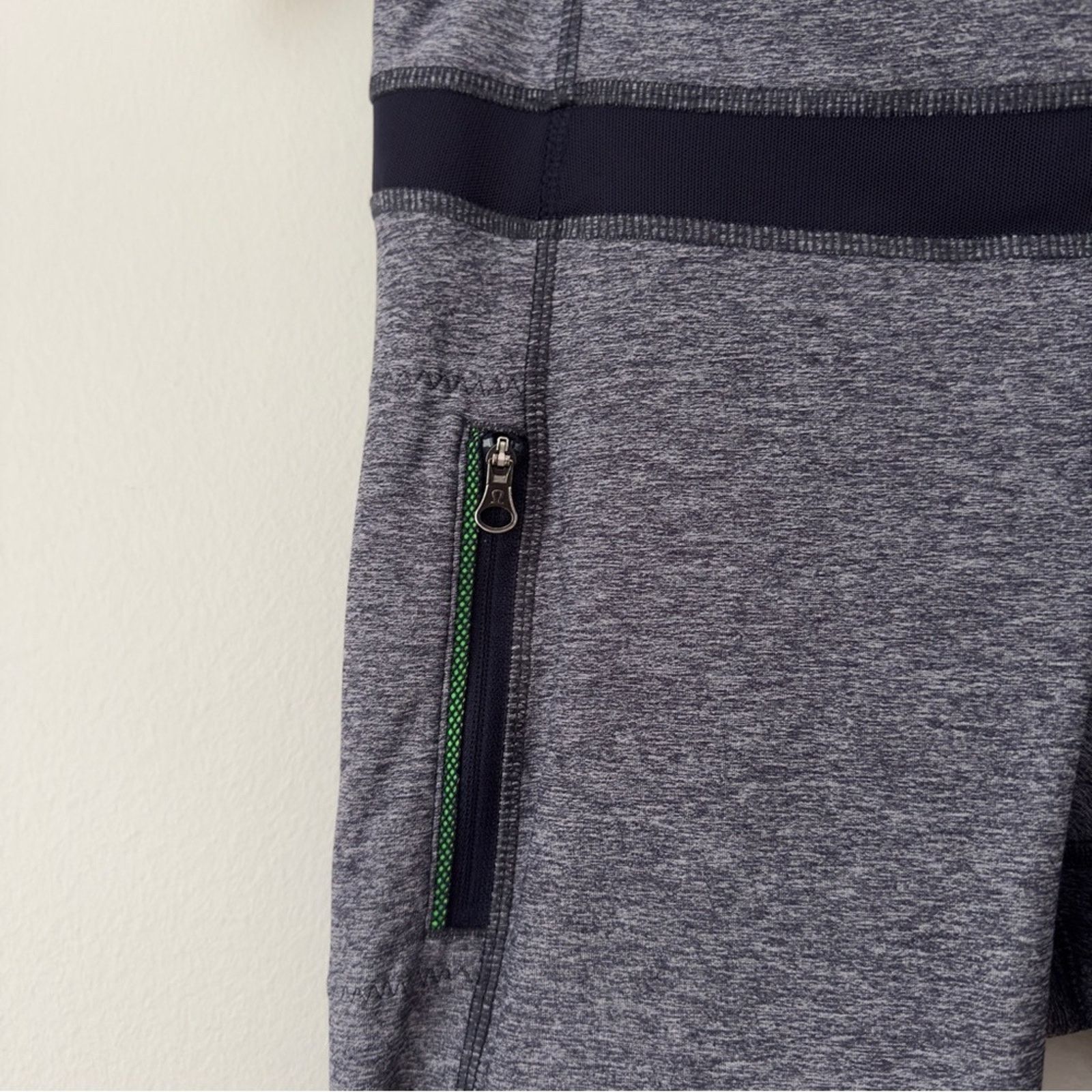 Lululemon Lululemon Inspire Tight II (Mesh) in Heathered Naval Blue 8 Size 30" / US 8 / IT 44 - 6 Thumbnail
