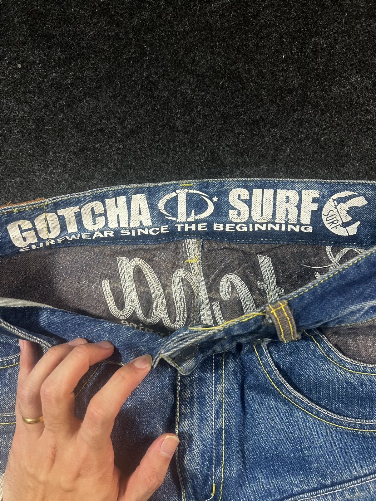 Japanese Brand Gotcha surf vintage embroidered faded big pocket jeans Size US 34 / EU 50 - 5 Thumbnail