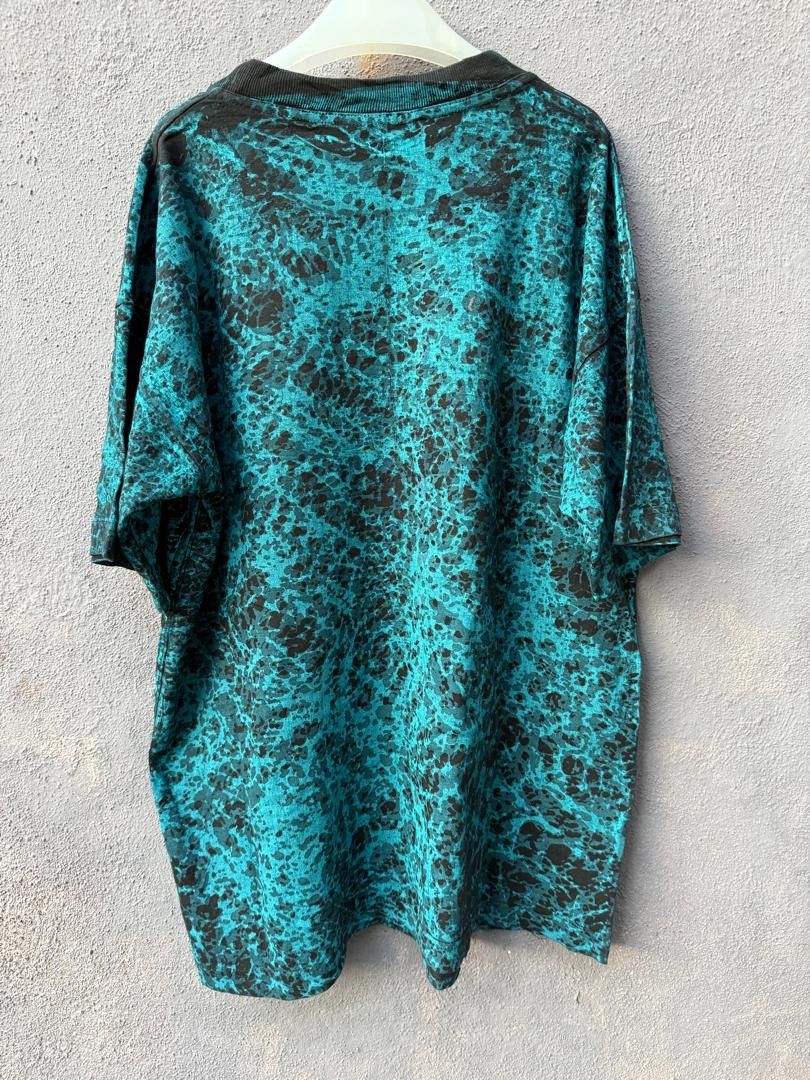 Other Planet Earth Graphic Tie dye Vintage T-shirt Dolphins Size US M / EU 48-50 / 2 - 4 Thumbnail