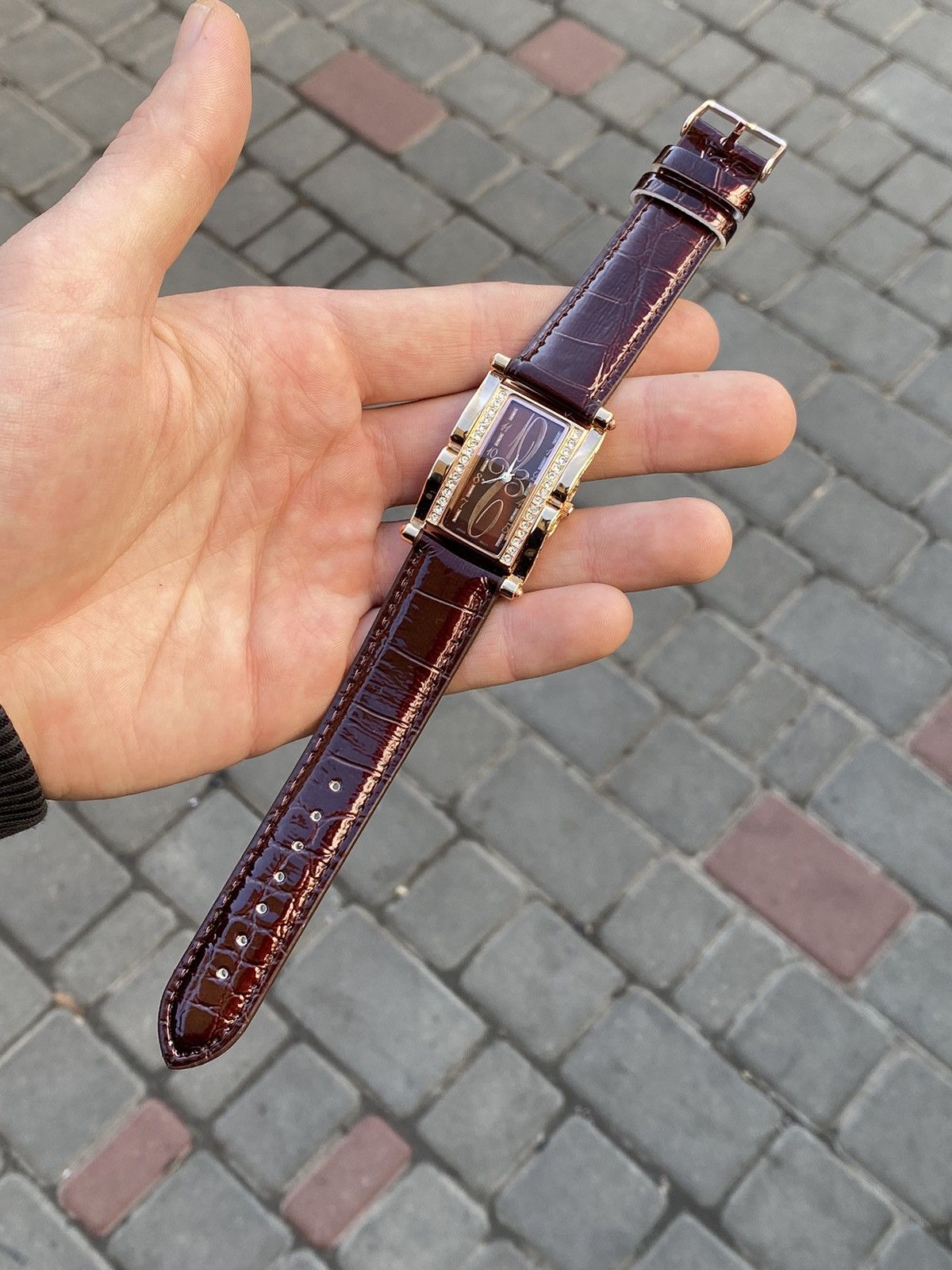 Vintage Brown Strap Watch w/ Gold Crystals - Japanese Mechanism Size ONE SIZE - 5 Thumbnail