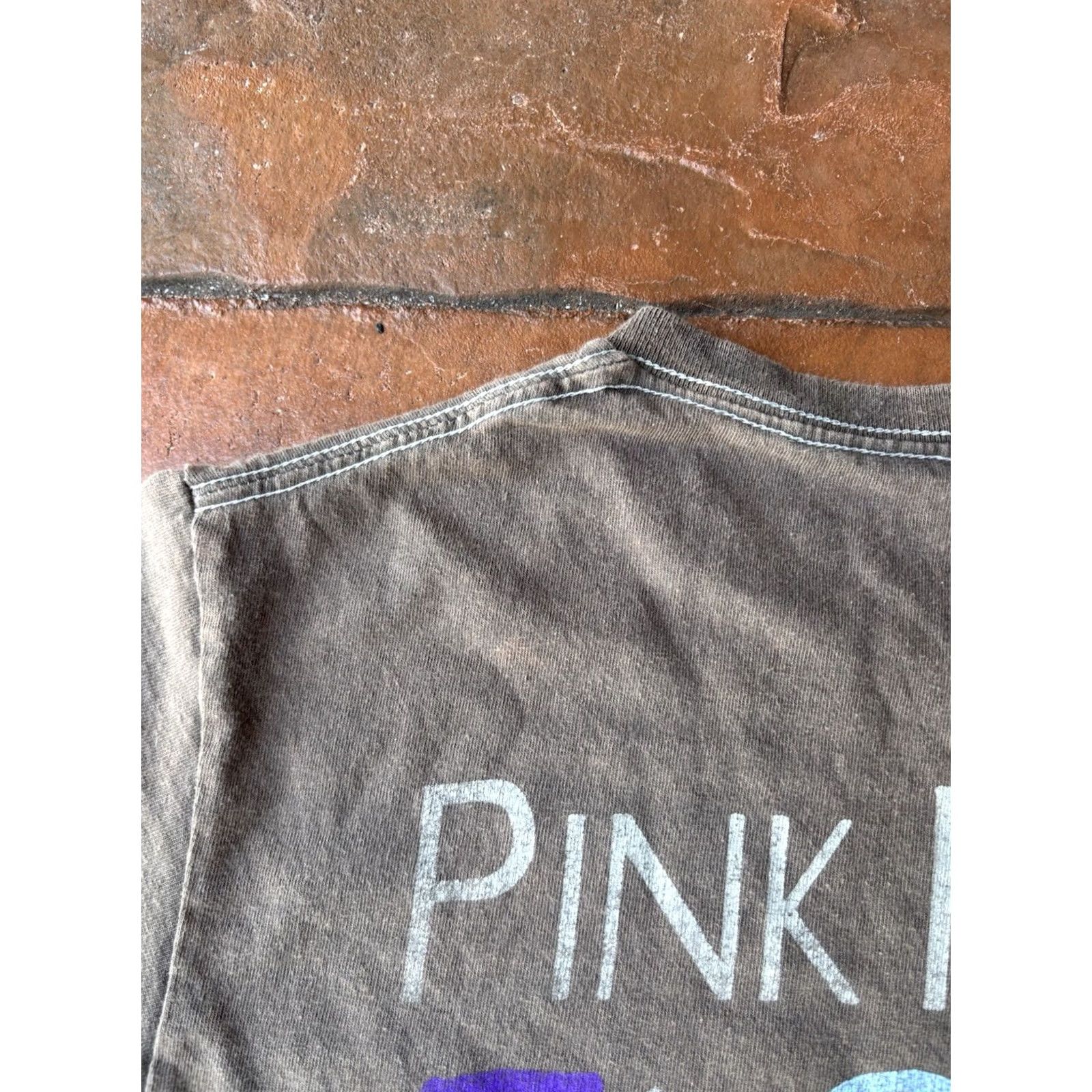 Vintage Pink Floyd The Division Bell 1994 Tour Band T-Shirt Small Modern Reprint Size US S / EU 44-46 / 1 - 6 Thumbnail