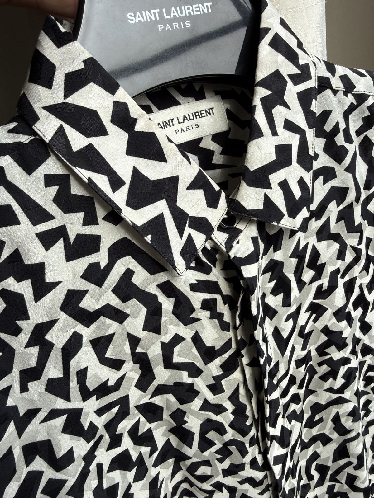 Saint Laurent Paris FW21 Saint Laurent silk geometric black white shirt grail Size US L / EU 52-54 / 3 - 21 Thumbnail