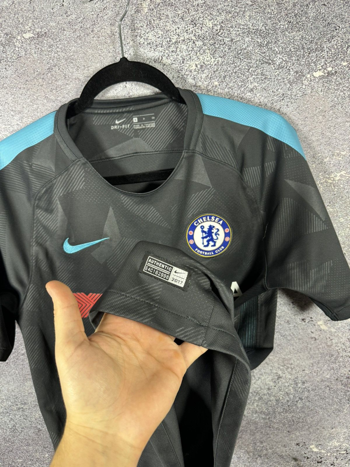 Chelsea Soccer × Nike × Vintage Vintage Chelsea 2017/18 Third Nike Jersey Blokcore Small Size US S / EU 44-46 / 1 - 8 Thumbnail