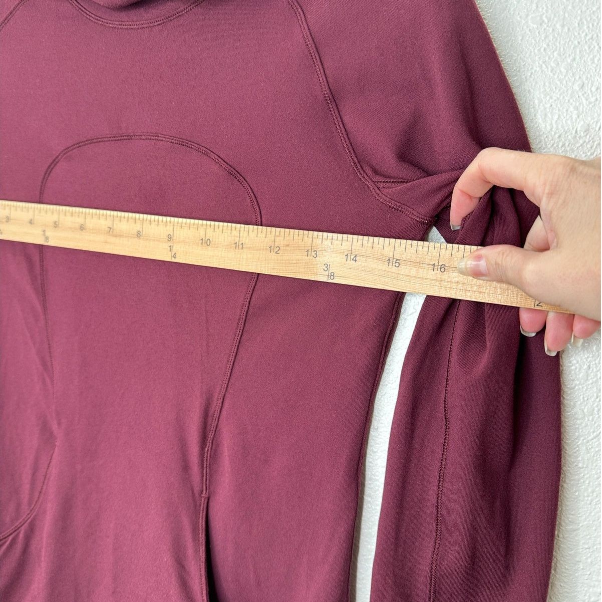 Lululemon Lululemon Burgundy Long Sleeve Front Pocket Hooded Shirt 4 Size S / US 4 / IT 40 - 9 Thumbnail