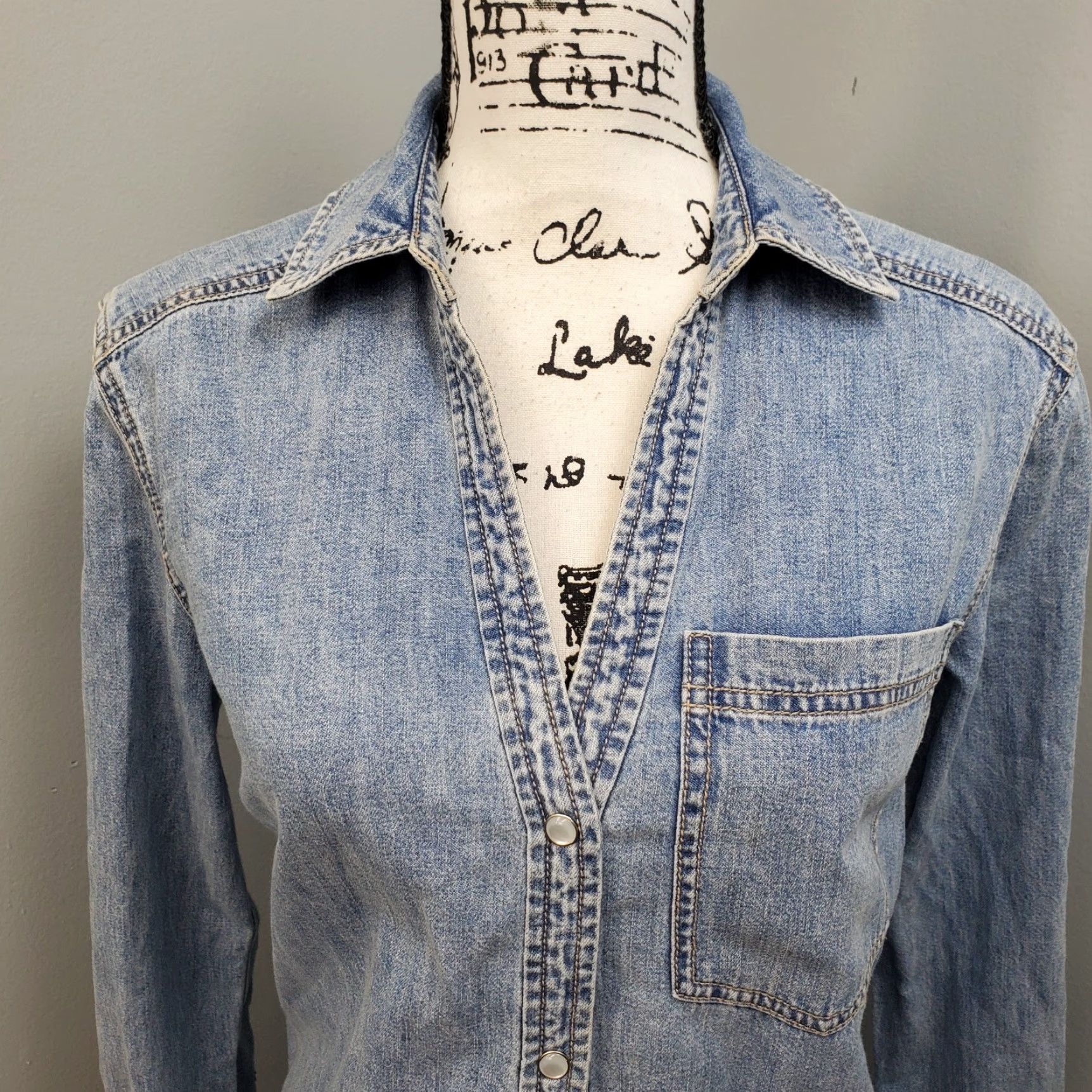 Veronica Beard Veronica Beard Women Dress Shirt Denim Parkton Blue Short Peplum Hem Long Sleeve Roll Tab Neck Collared Pocketed 0 Size 0 Size 25" / US 0 / IT 36 - 3 Thumbnail