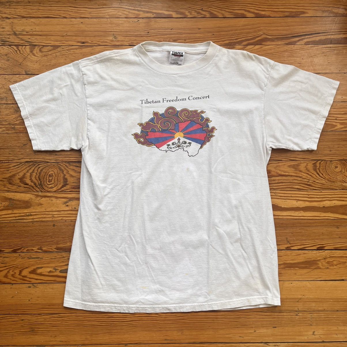 Band Tees 1996 Rage Against Smashing Red Hot Tibetan Concert Shirt Size US XL / EU 56 / 4 - 1 Thumbnail