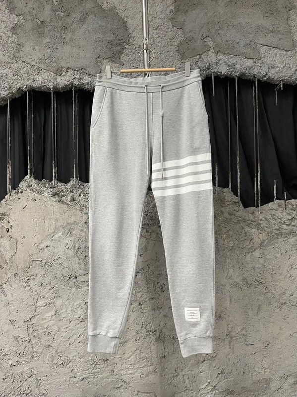 Thom Browne Men's Cotton Casual Pants in Gray 0089