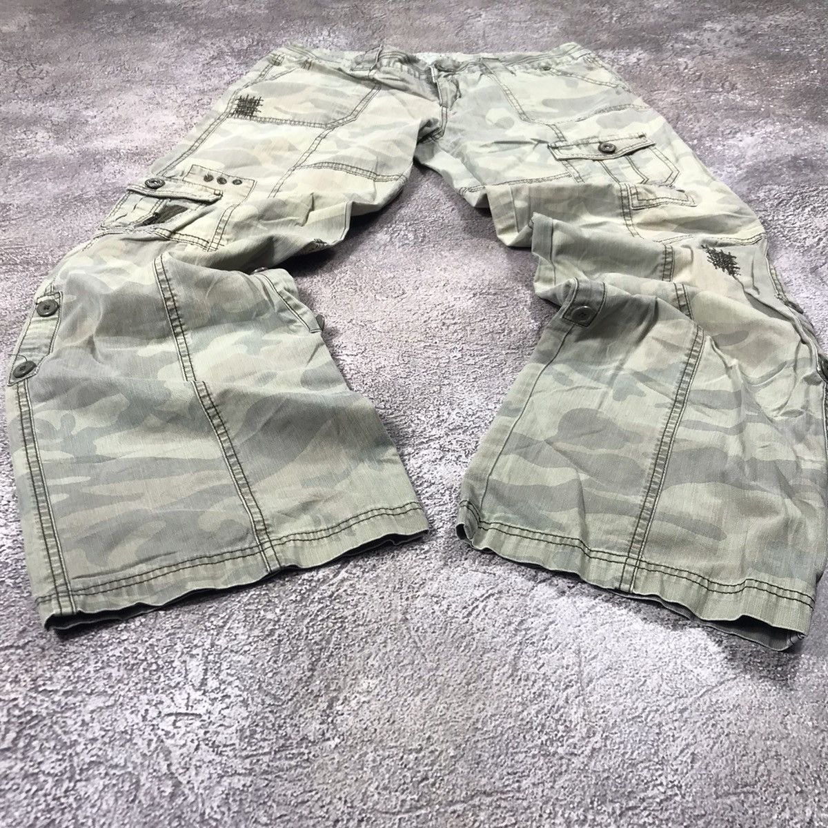 Vintage Vintage 90s Baggy Cargo Pants Flared Parachute Streetwear 30 Size 30" / US 8 / IT 44 - 1 Thumbnail
