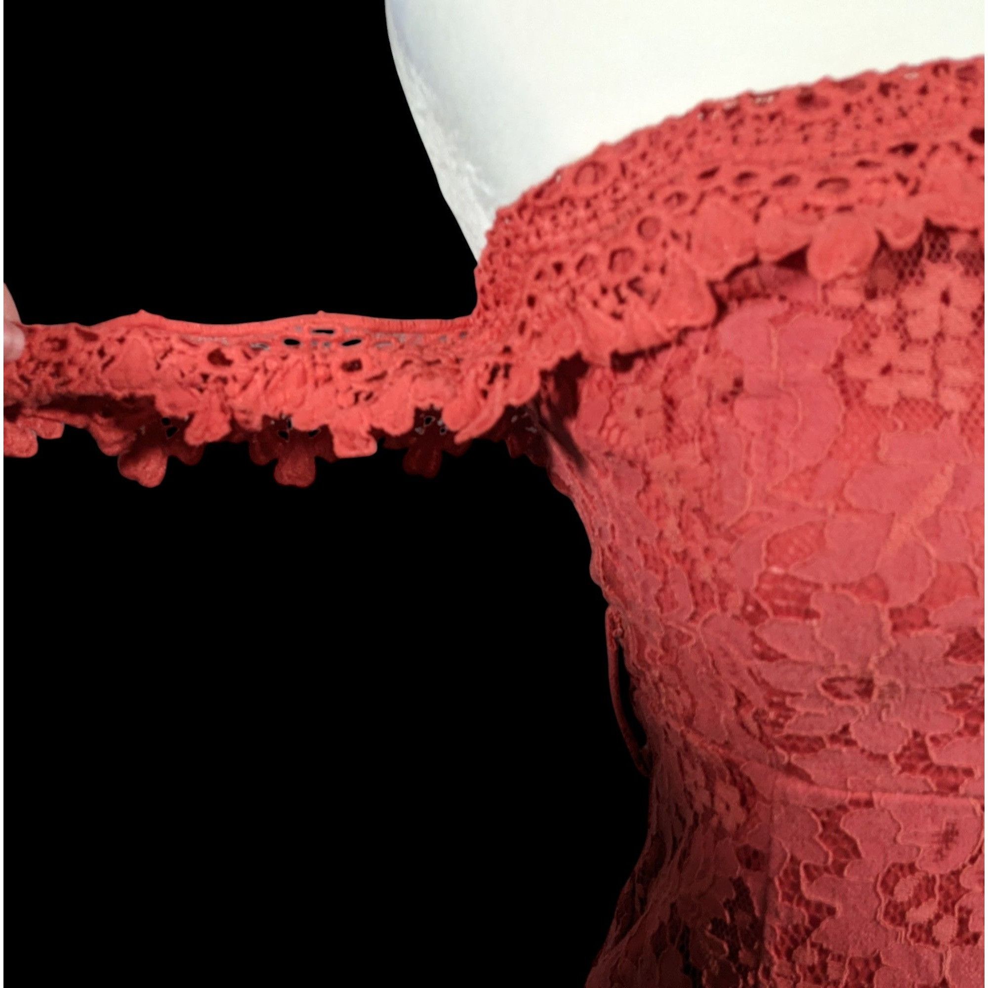 Other Love Triangle Coral Lace Cold Shoulder Floral Dress Size 10 Size L / US 10 / IT 46 - 4 Thumbnail