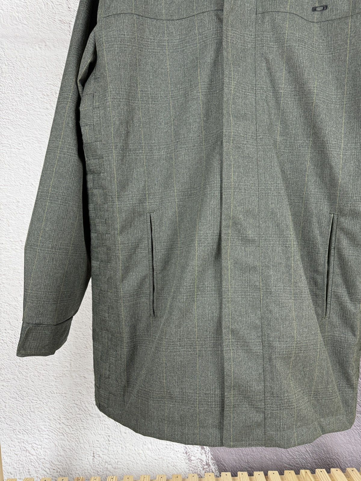 Oakley Oakley vintage FA07 grey checkered avant garde long jacket Size US XL / EU 56 / 4 - 5 Thumbnail