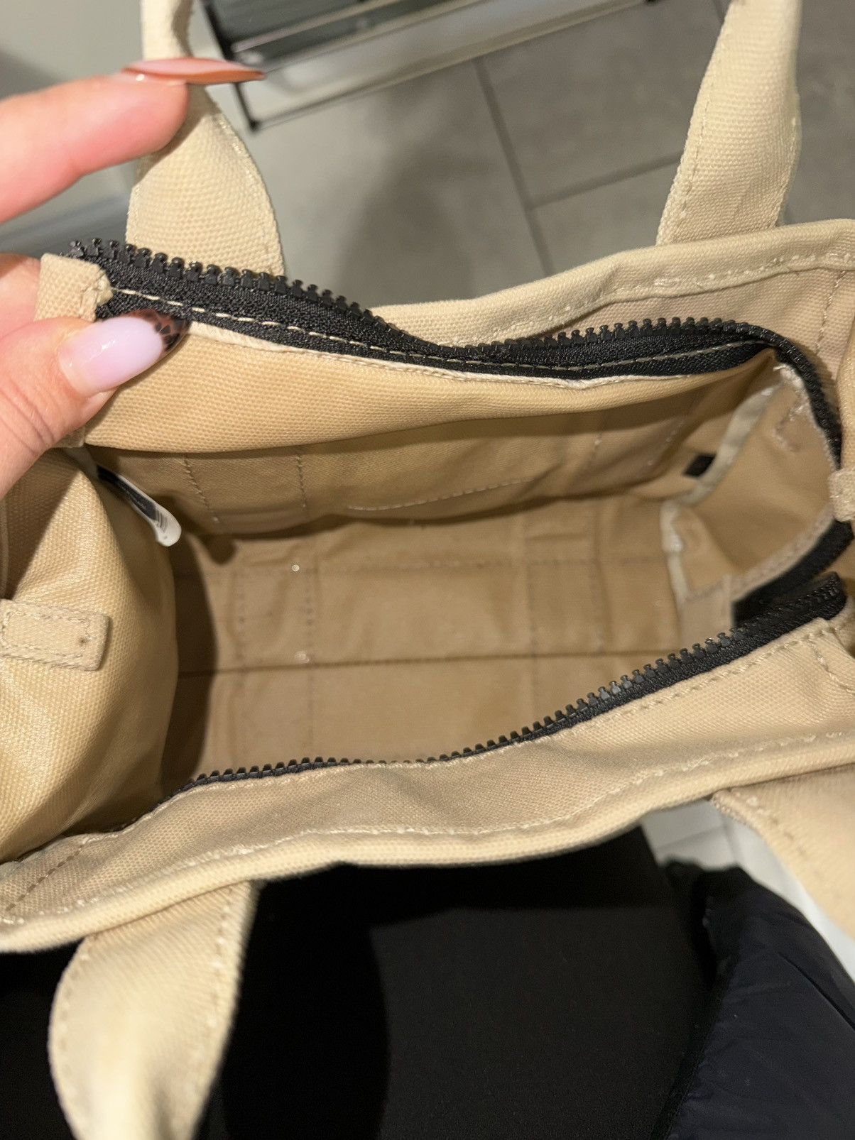 Marc Jacobs Marc Jacobs The Canvas Small Tote Bag ‘Beige’ Size ONE SIZE - 4 Thumbnail