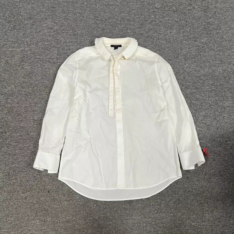 Louis Vuitton Louis Vuitton Lace Collar Shirt 2505-Nextarrow Size XS / US 0-2 / IT 36-38 - 1 Thumbnail