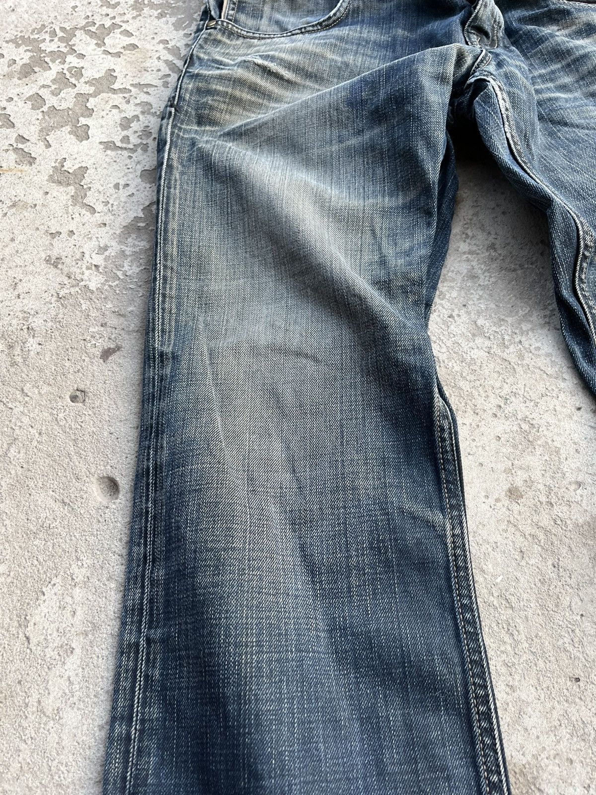 If Six Was Nine × Le Grande Bleu (L.G.B.) × Tornado Mart Japanese Distressed Balenciaga Style Y2K Jeans Faded Denim Size US 32 / EU 48 - 8 Thumbnail