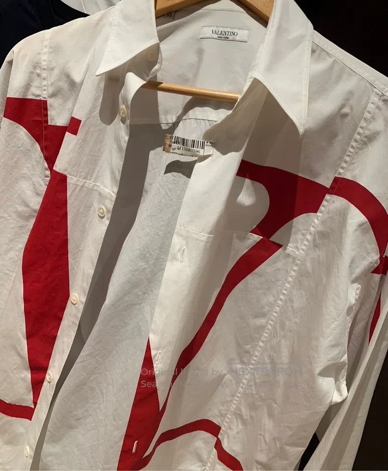 Valentino Valentino Logo long-sleeved shirt Size M / US 6-8 / IT 42-44 - 1 Thumbnail