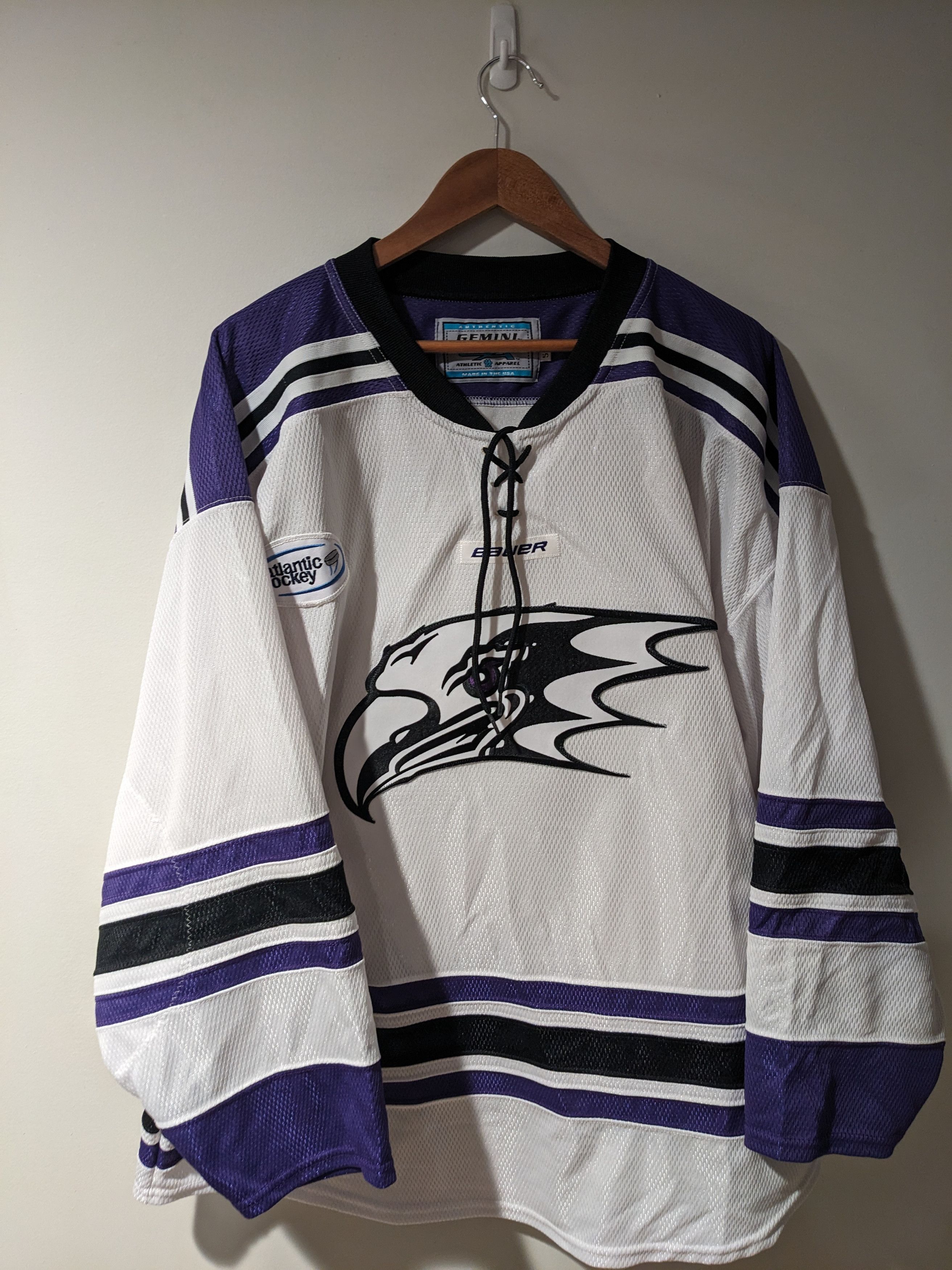 NHL × Vintage Vintage Niagara University Purple Eagle 52 Hockey Jersey Size US XL / EU 56 / 4 - 1 Thumbnail