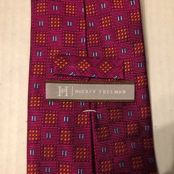 Hickey Freeman HICKEY FREEMAN MEN'S NEW CRIMSON 100%SILK TIE 4" X 58 1/4" Size ONE SIZE - 6 Thumbnail