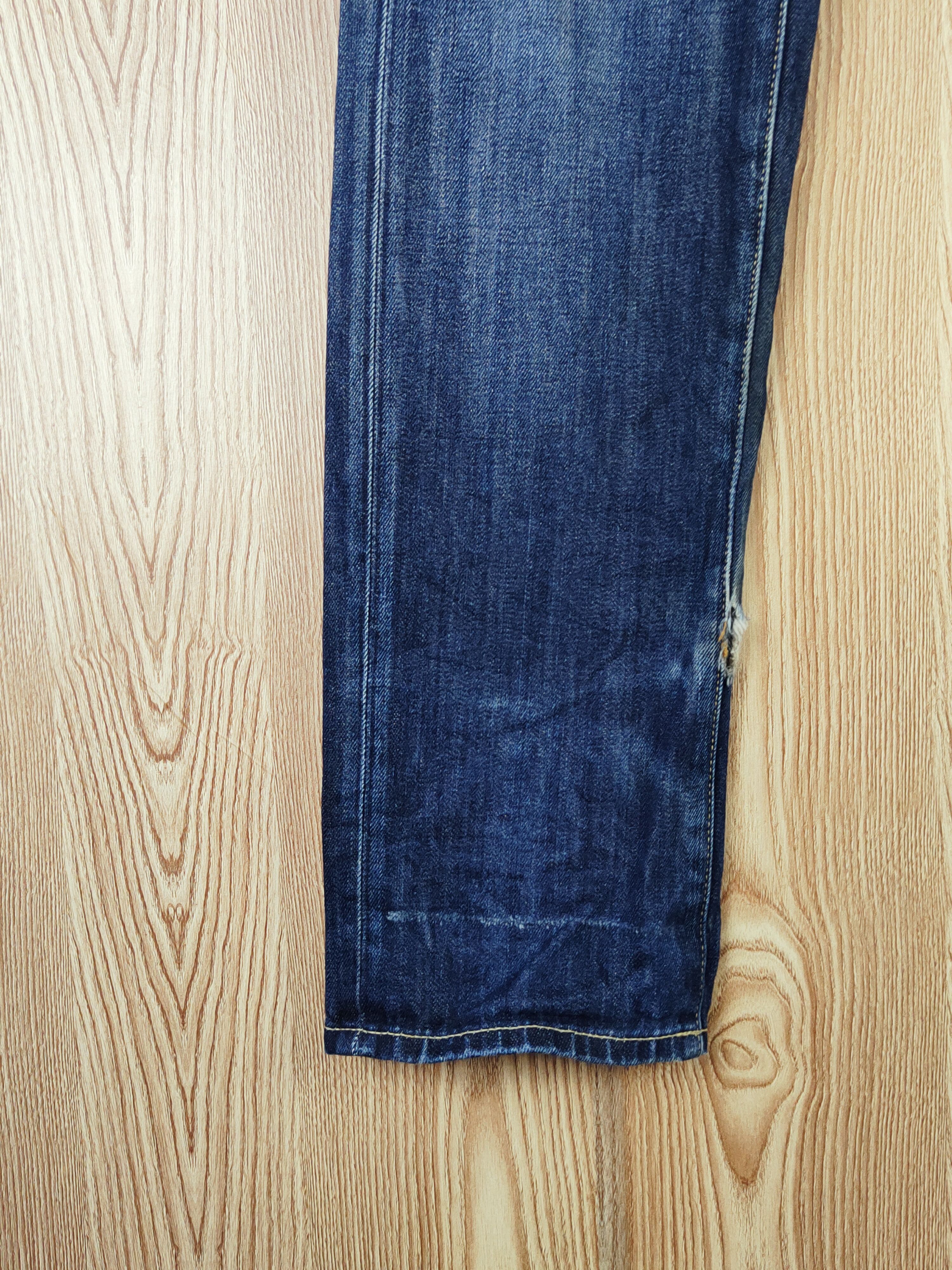 Japanese Brand Uniqlo Dark Blue Distressed Ripped Jeans #S2686 Size US 31 - 4 Thumbnail