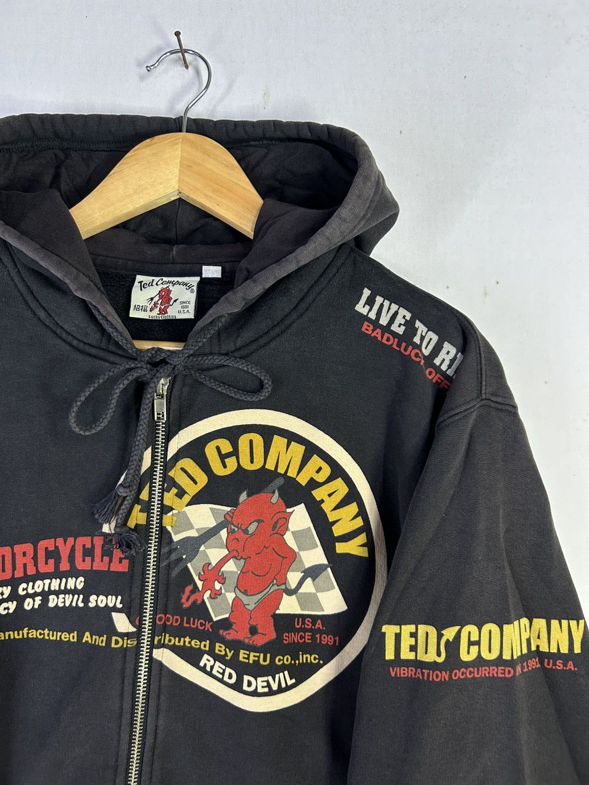 Japanese Brand × Tedman × Vintage Rare🔥 Vintage Sunfaded Red Devil Ted Company Size US M / EU 48-50 / 2 - 3 Thumbnail