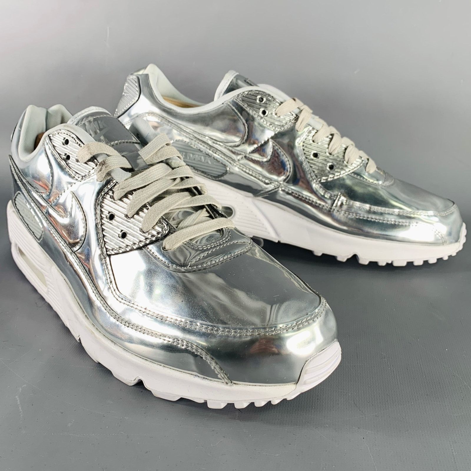 Nike NIKE Size 15.5 Silver Metallic Low Top Sneakers Size US 15 / EU 48 - 1 Thumbnail