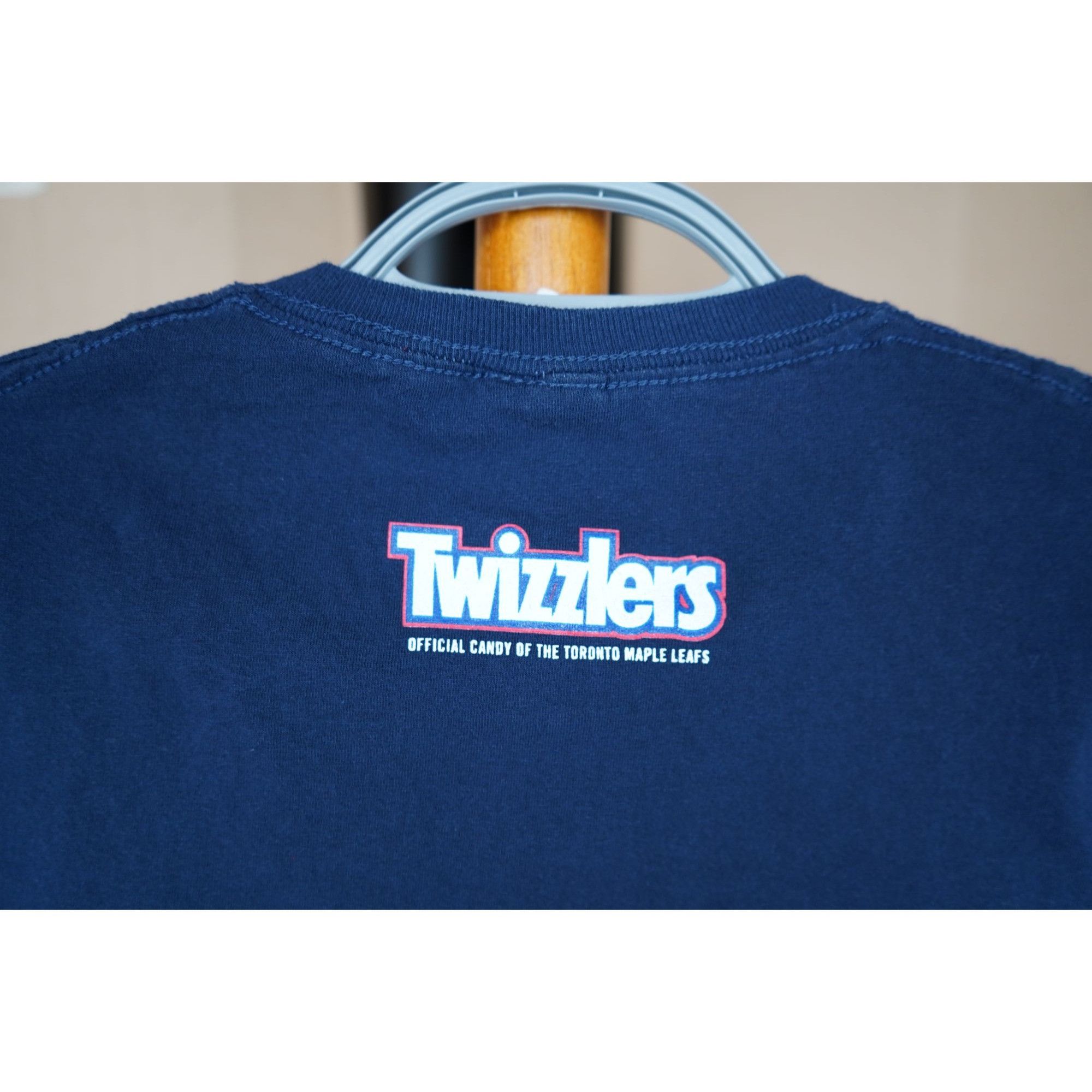 NHL Toronto Maple Leaf X Twizzlers Sports Tshirt Medium Size US M / EU 48-50 / 2 - 5 Thumbnail