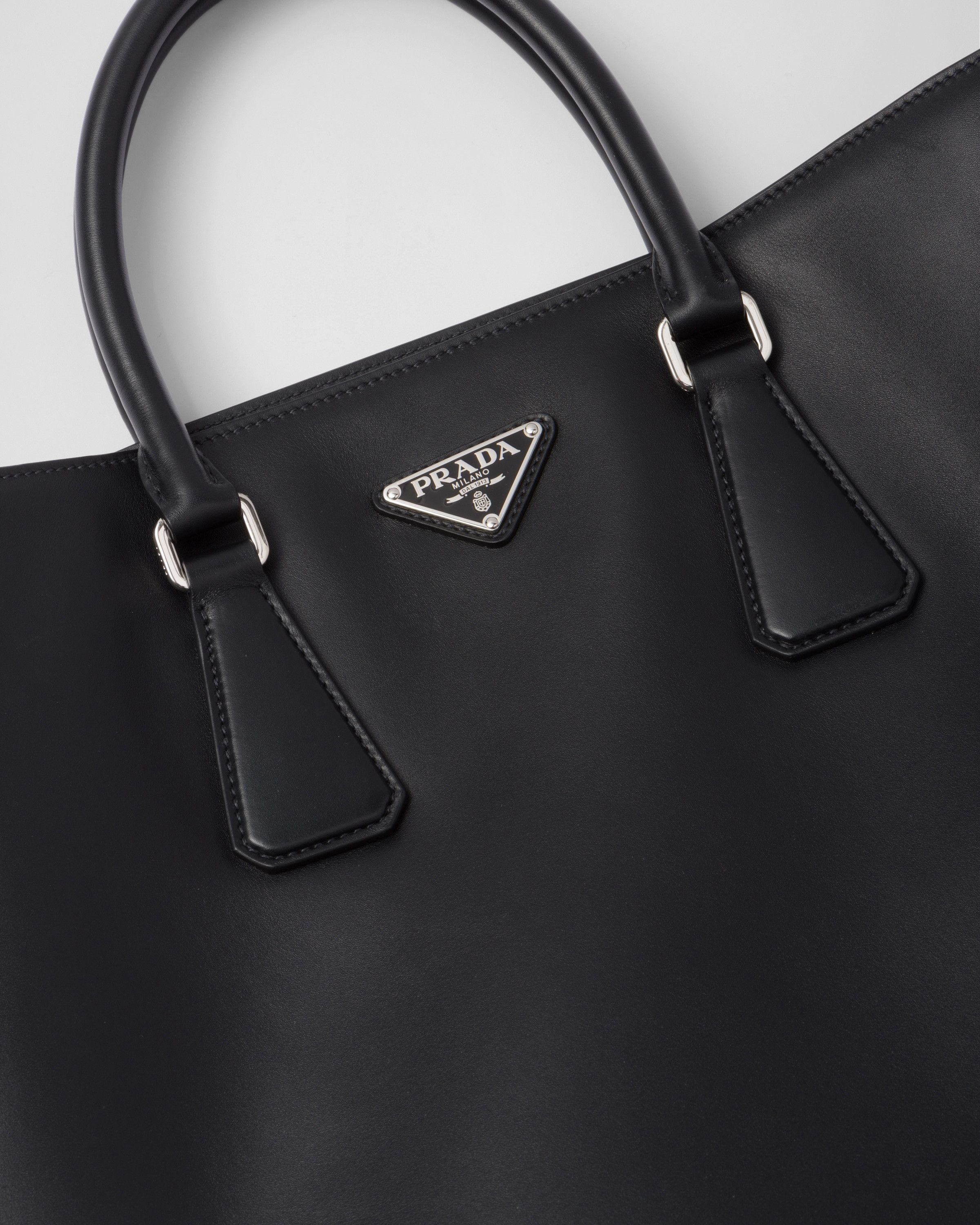 Prada o1bcso1str1025 Size: OS / Soft Calf Leather Bag in Black Size ONE SIZE - 8 Thumbnail