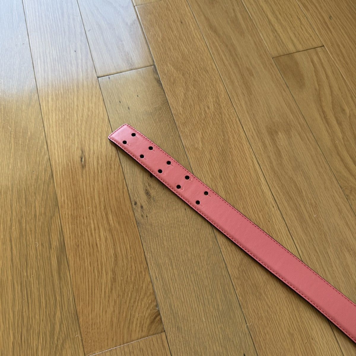 Moschino Moschino Lettering Logo Gold Tone Buckle Leather Belt Pink Size ONE SIZE - 5 Thumbnail