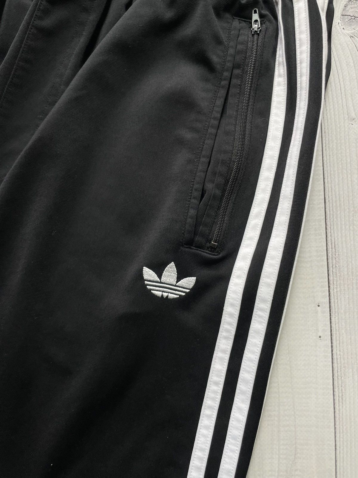 Adidas × Vintage Vintage adidas Originals shorts size M Size US 32 / EU 48 - 2 Thumbnail