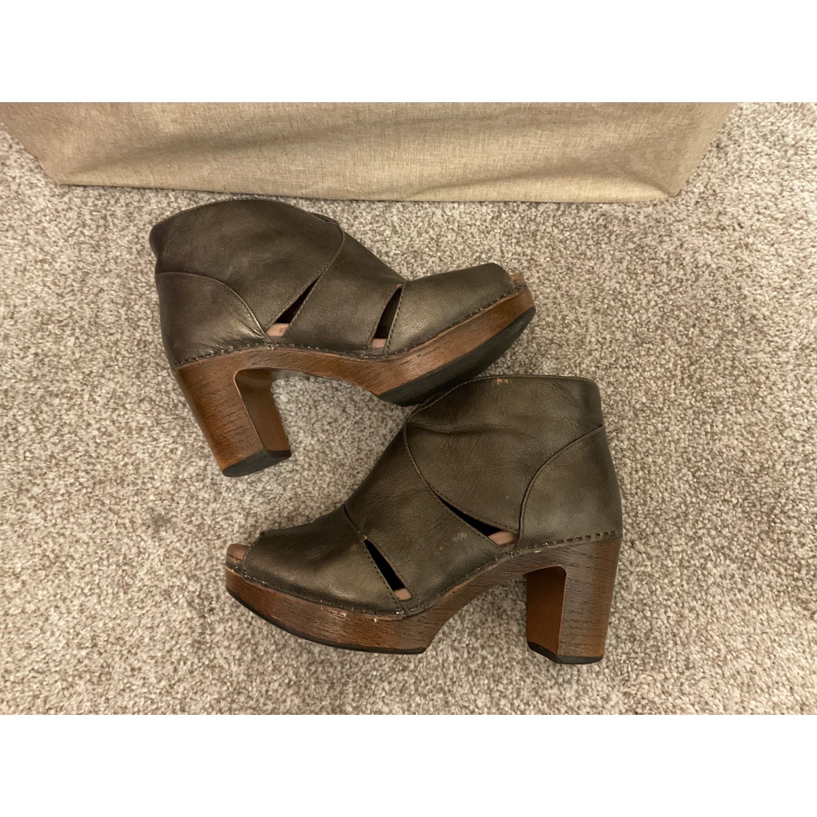 Dansko Dansko Delphina Peep Toe Bootie Aged Bronze Metallic,37 Size US 7 / IT 37 - 7 Thumbnail