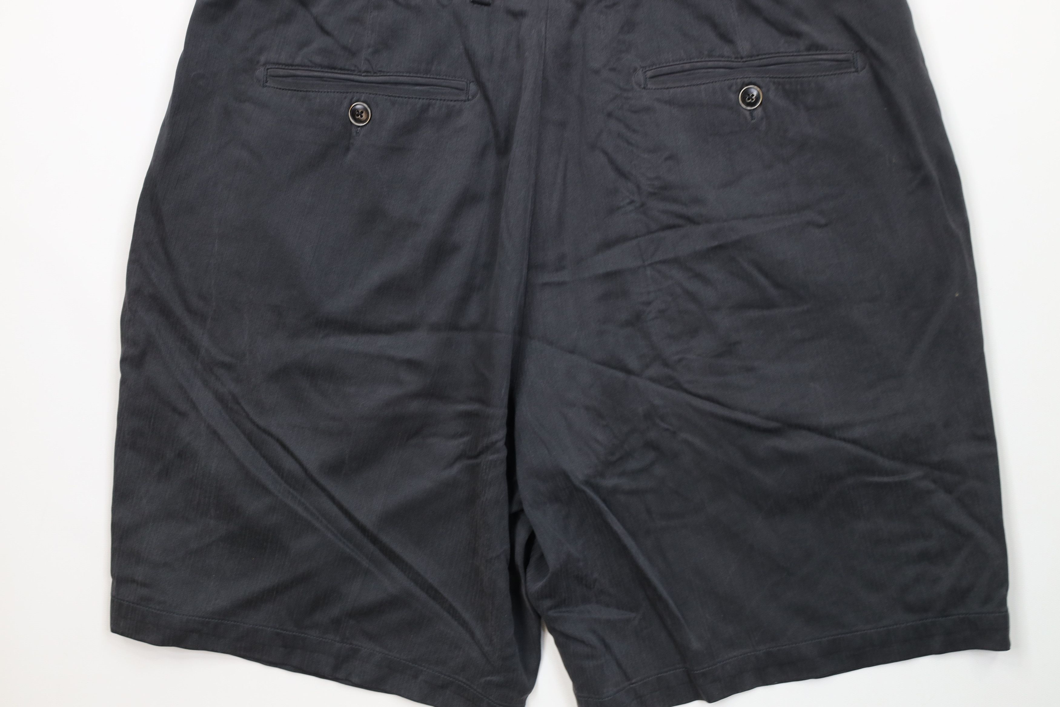 Tommy Bahama Vintage Tommy Bahama Blend Above Knee Chino Shorts Black Size US 34 / EU 50 - 14 Thumbnail