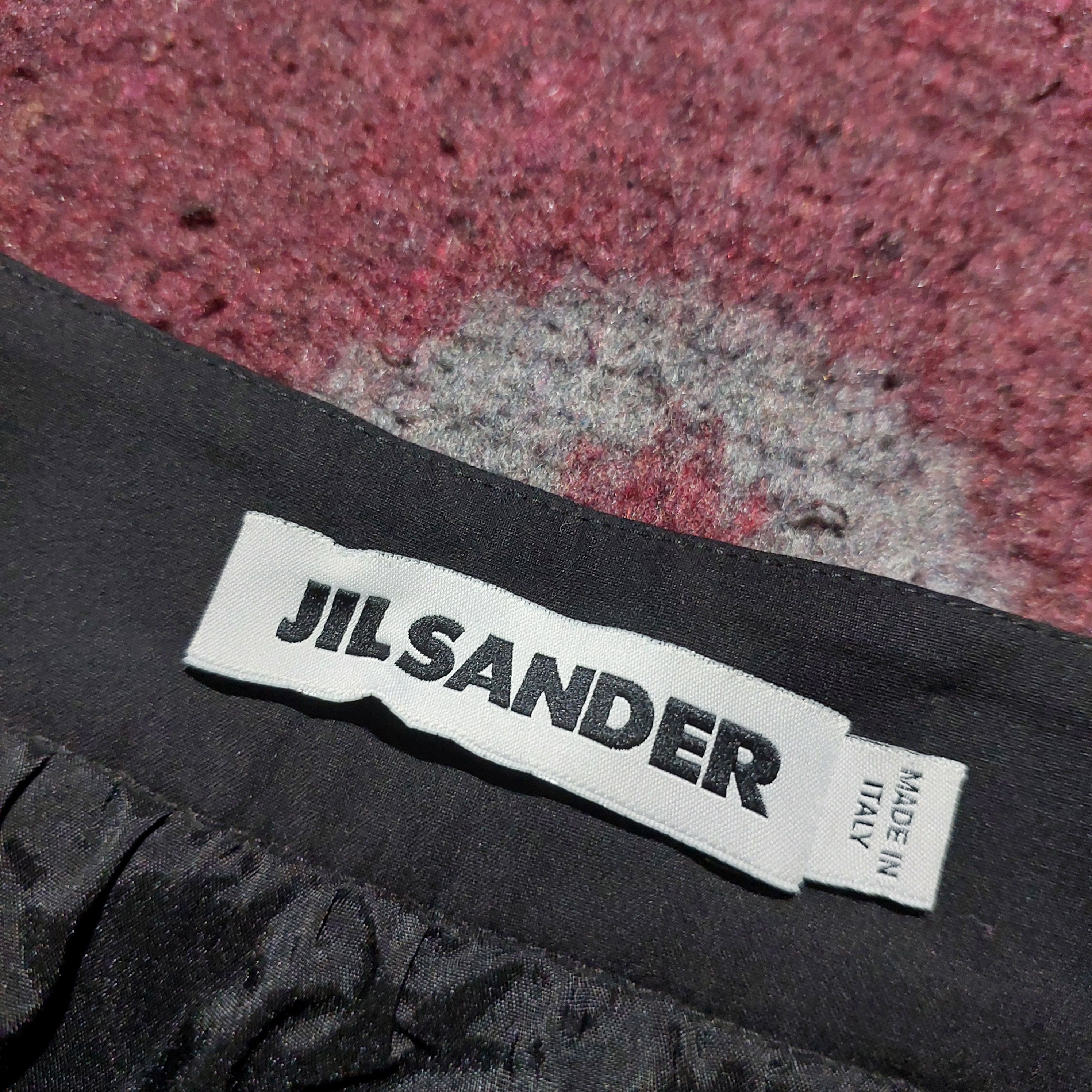 Jil Sander Jil sander nylon black midi skirt Size 30" / US 8 / IT 44 - 10 Thumbnail