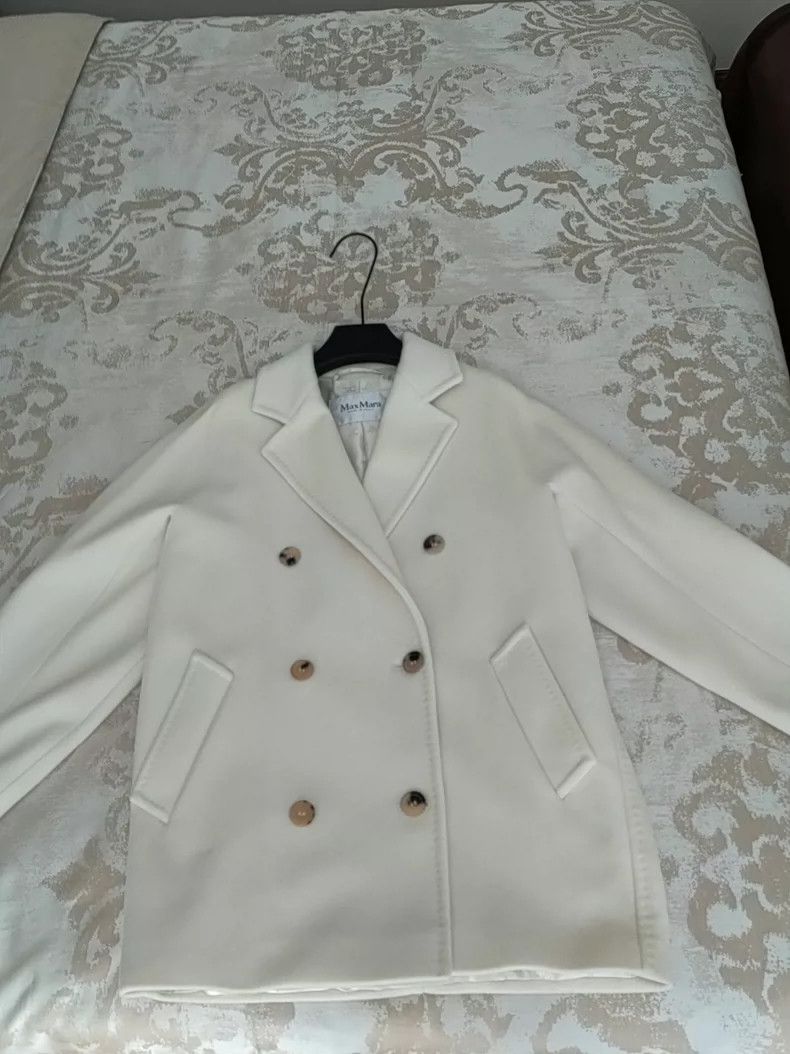 Max Mara Max Mara Milky white double-breasted short coat Size S / US 4 / IT 40 - 2 Thumbnail