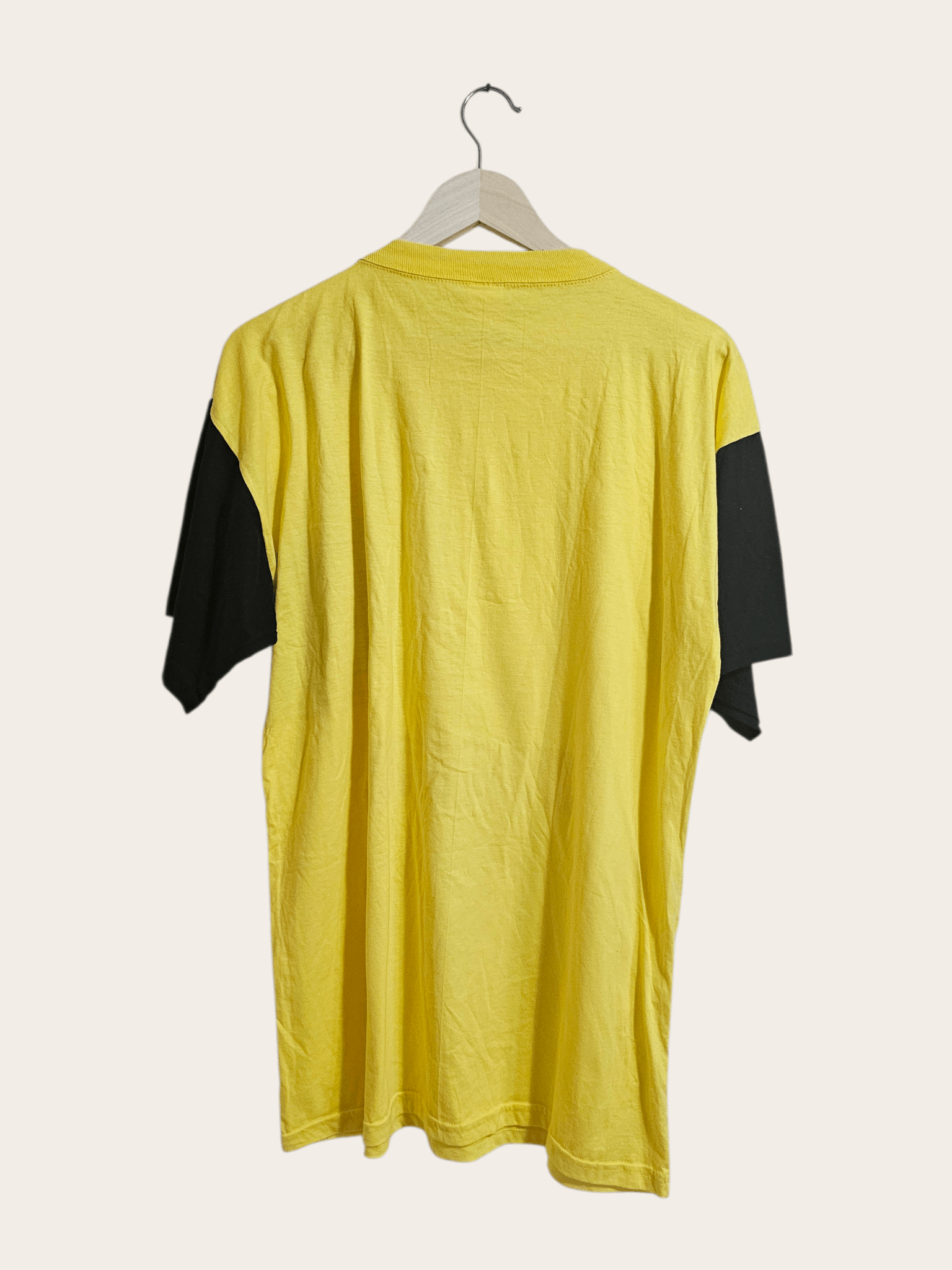 Pirelli Pirelli Tyres 90's Tee Size US XL / EU 56 / 4 - 3 Thumbnail