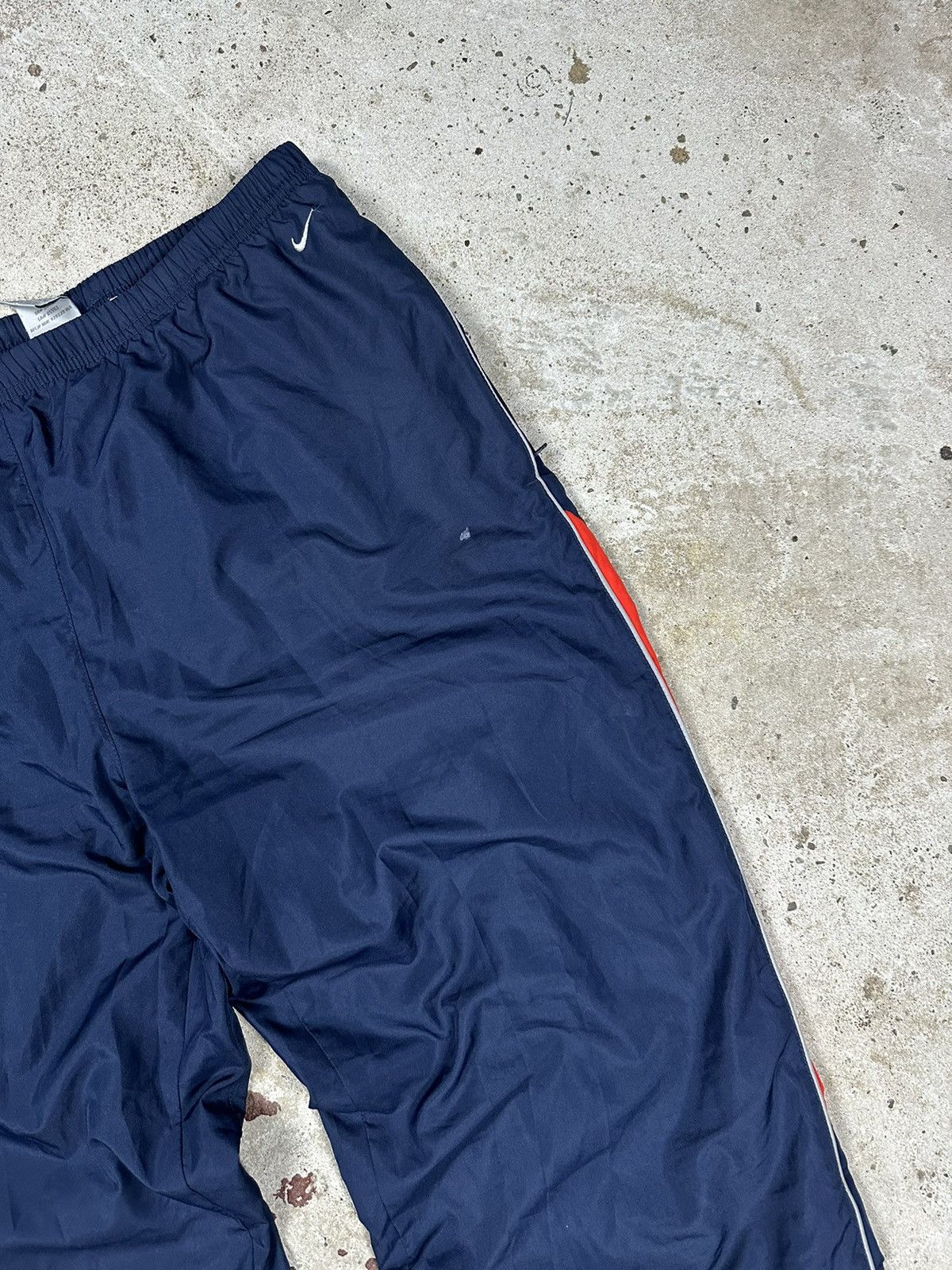 Nike Vintage Y2K Nike Navy Track Pants Swoosh Size US 32 / EU 48 - 7 Thumbnail