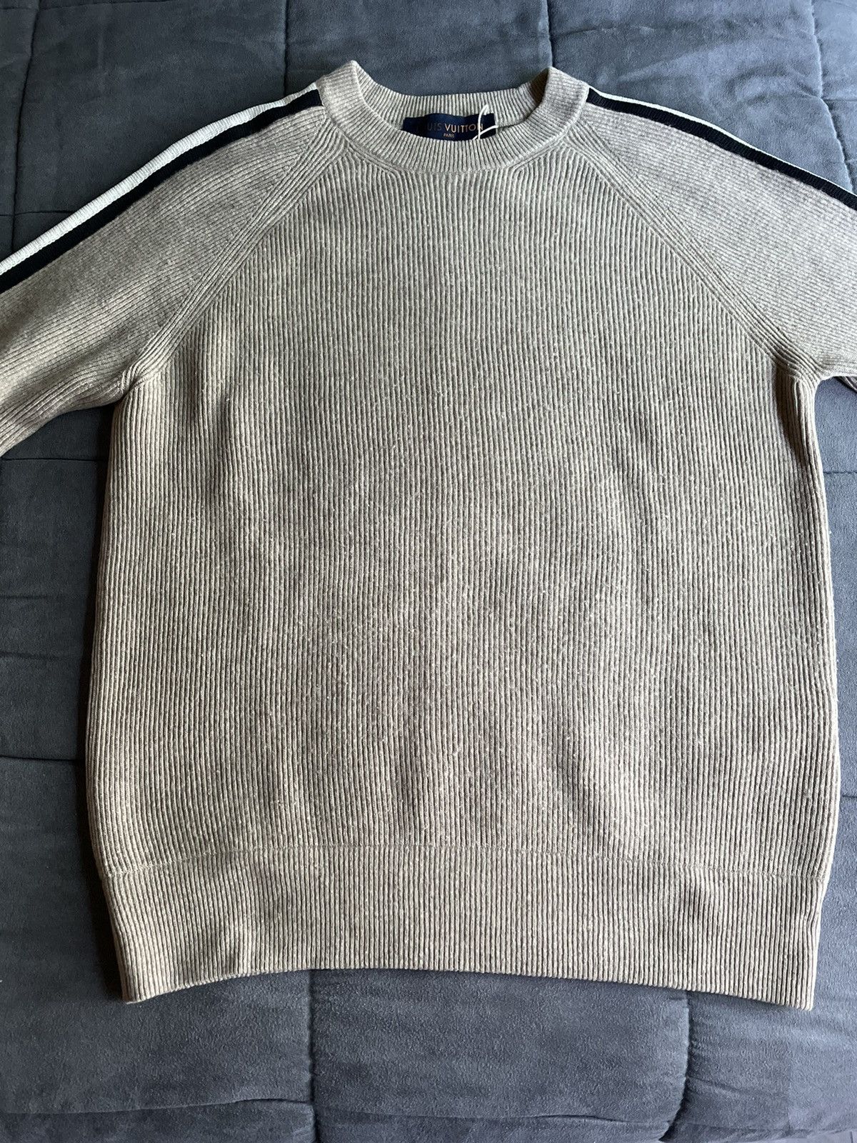 Louis Vuitton Louis Vuitton Beige Cashmere Sweater Size US S / EU 44-46 / 1 - 2 Thumbnail