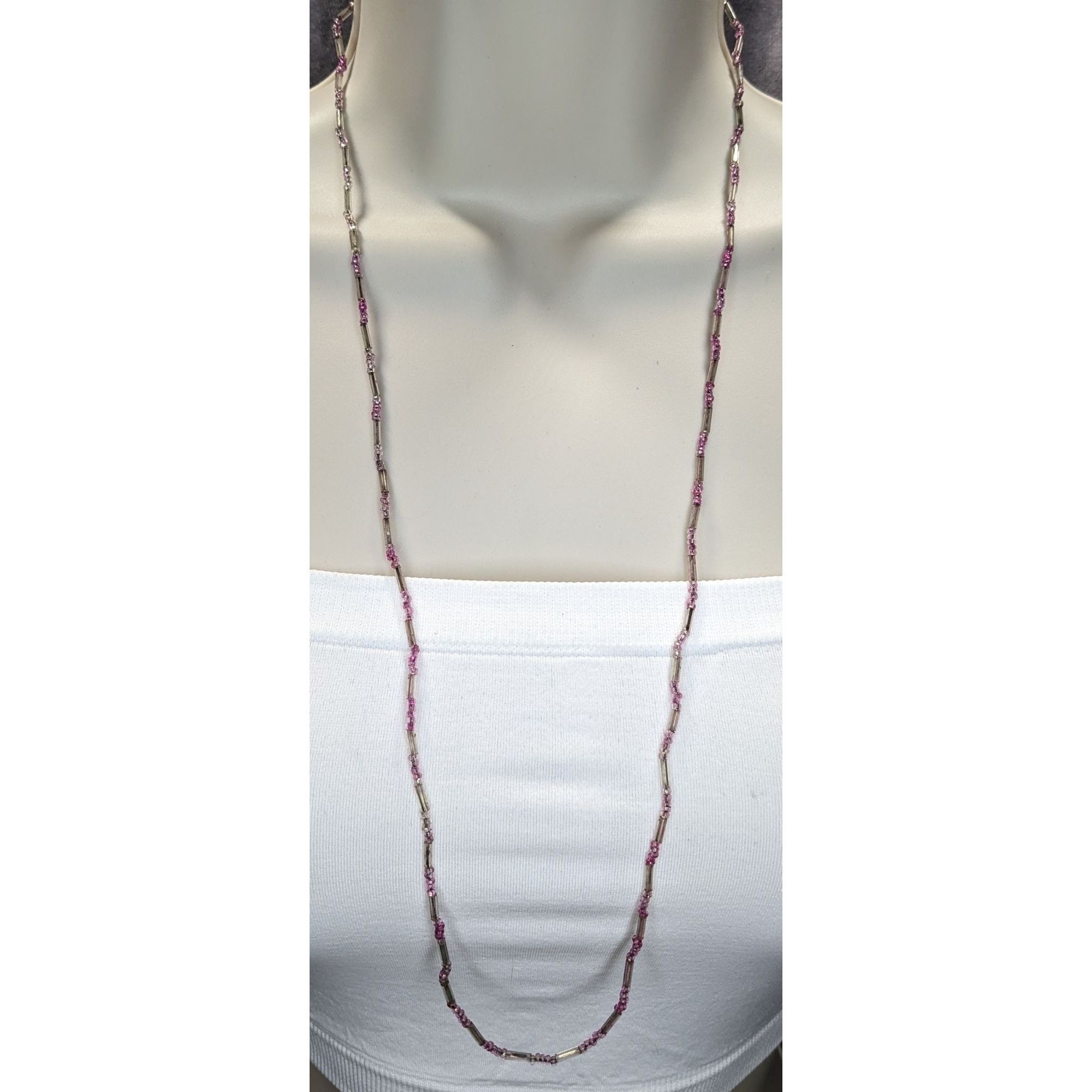 Other Casual Glass Pink & Silver Beaded Necklace Size ONE SIZE - 2 Thumbnail
