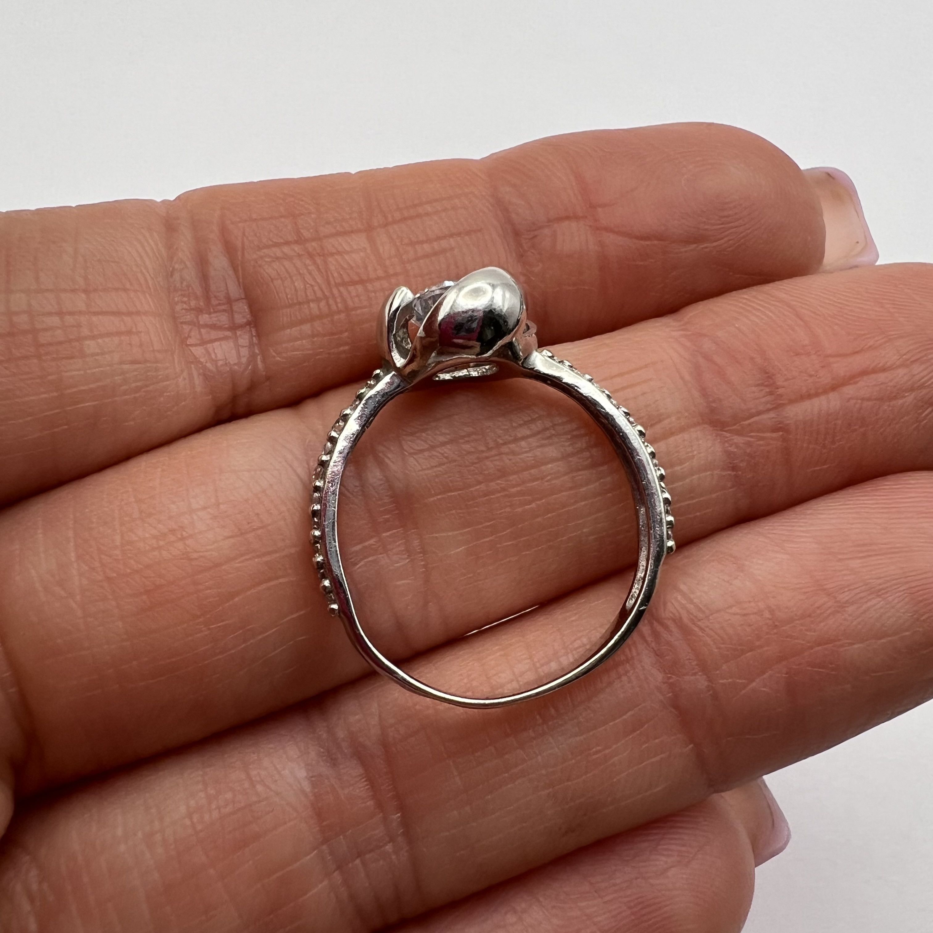 Vintage 925 Sterling Silver Ring Size 7 CZ Stone Pavé Band 2.1g Size ONE SIZE - 5 Thumbnail